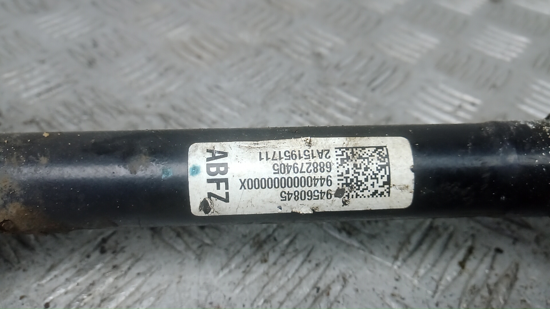 Полуось передняя левая