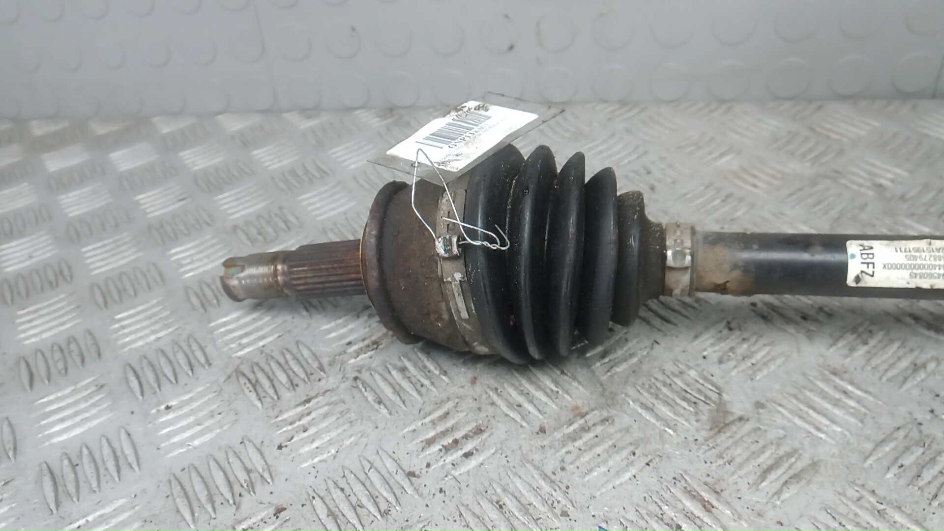 Полуось передняя левая