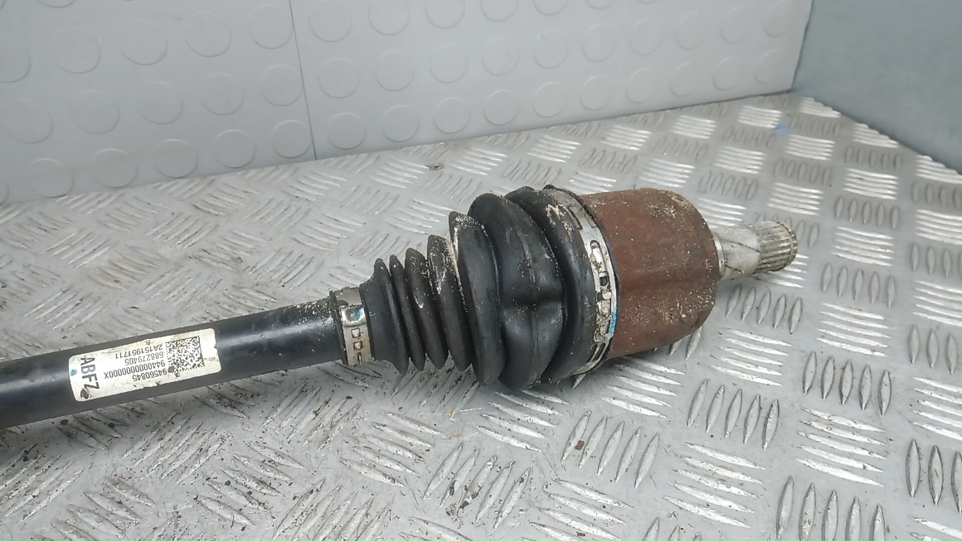 Полуось передняя левая