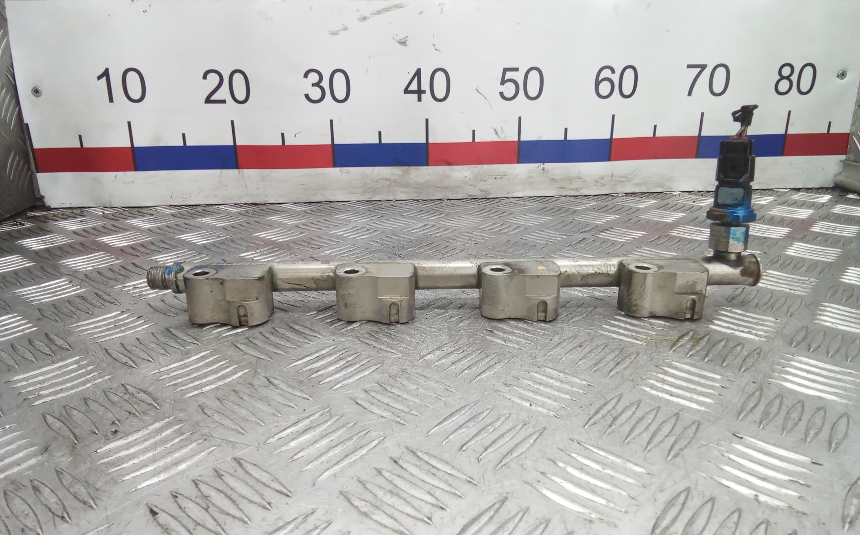 Рейка топливная (рампа)