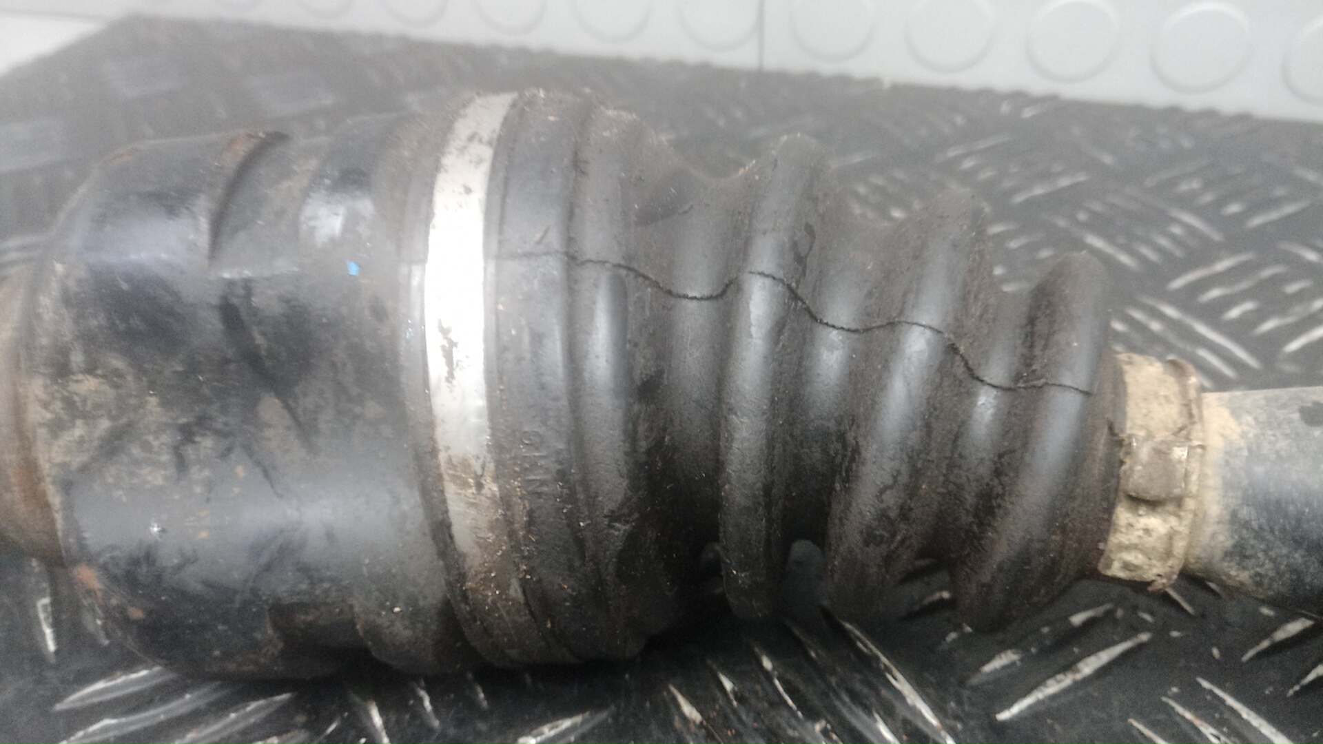 Полуось передняя правая