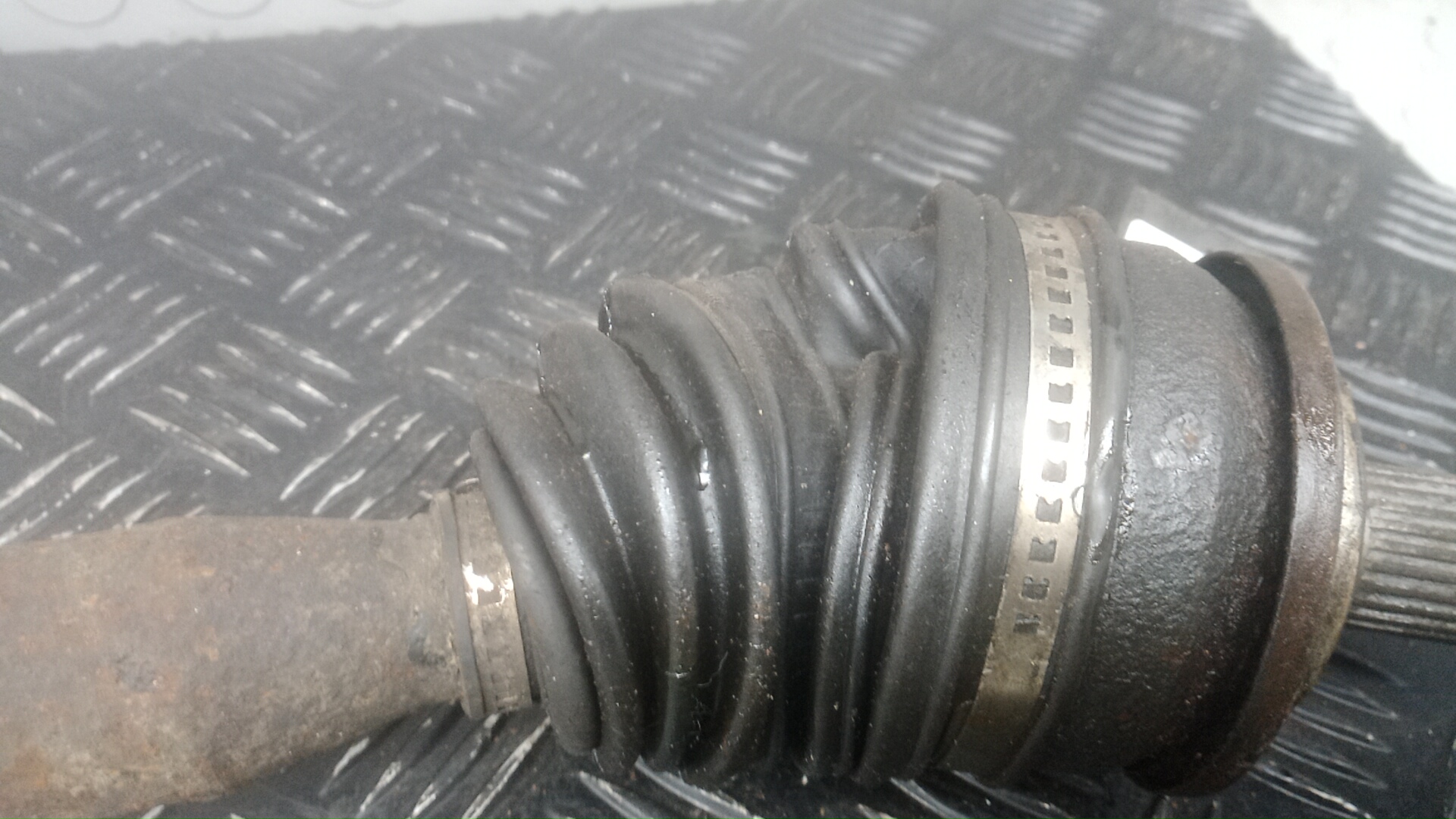 Полуось передняя правая