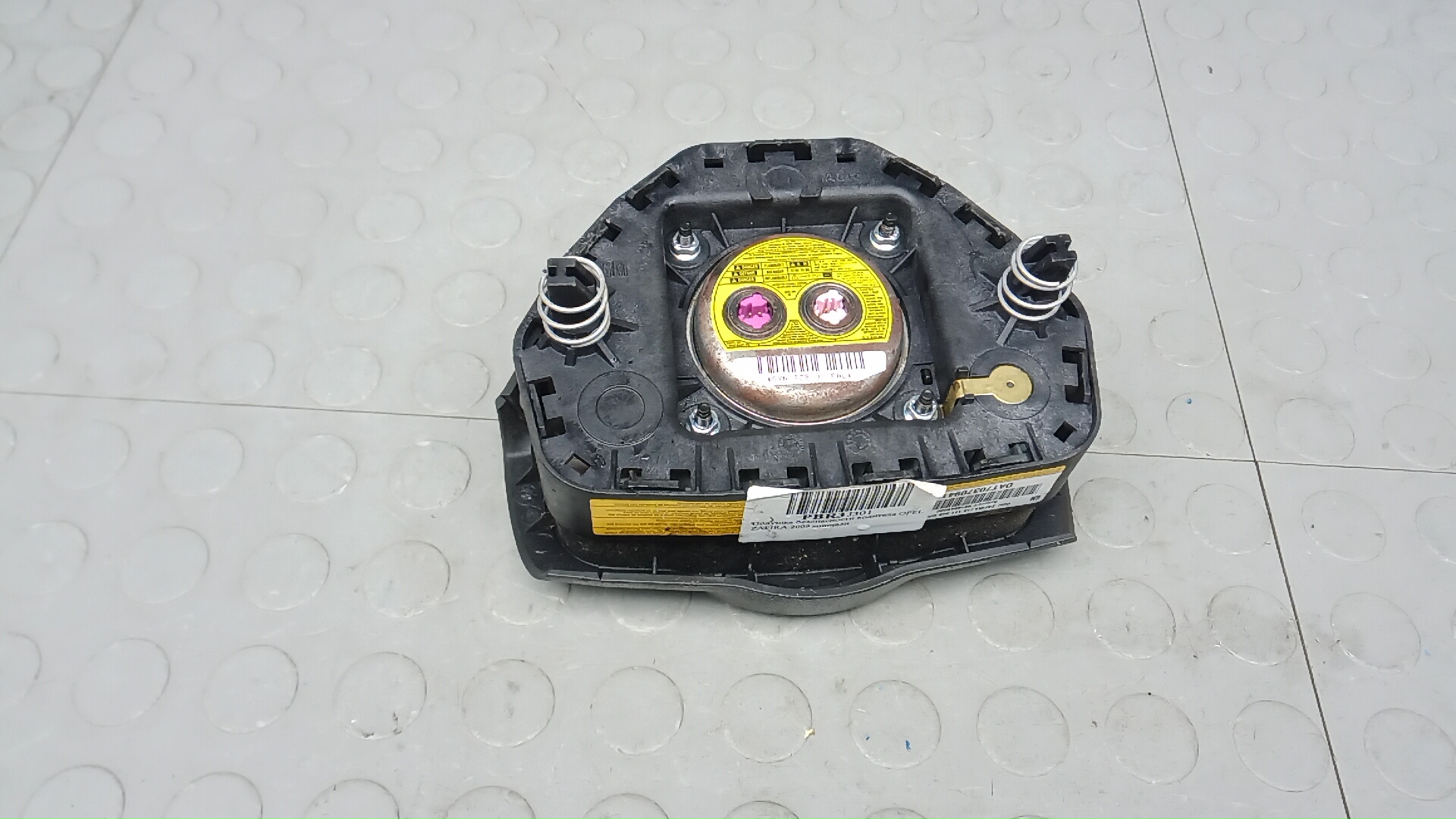 Подушка безопасности в рулевое колесо