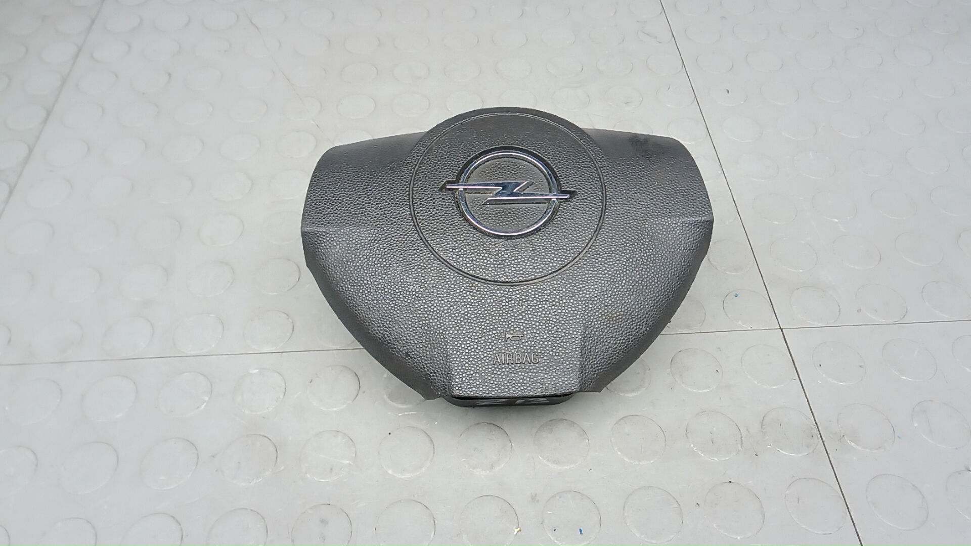 Подушка безопасности в рулевое колесо