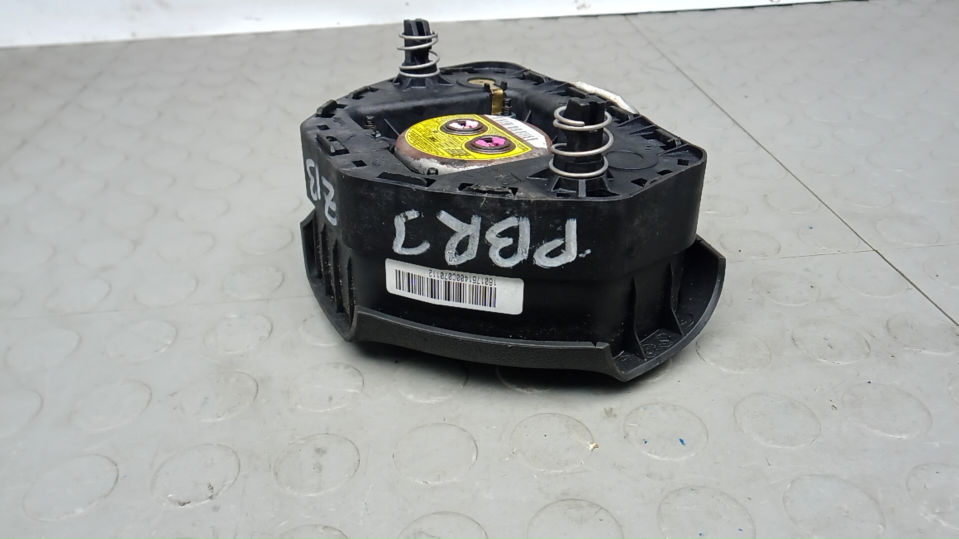 Подушка безопасности в рулевое колесо