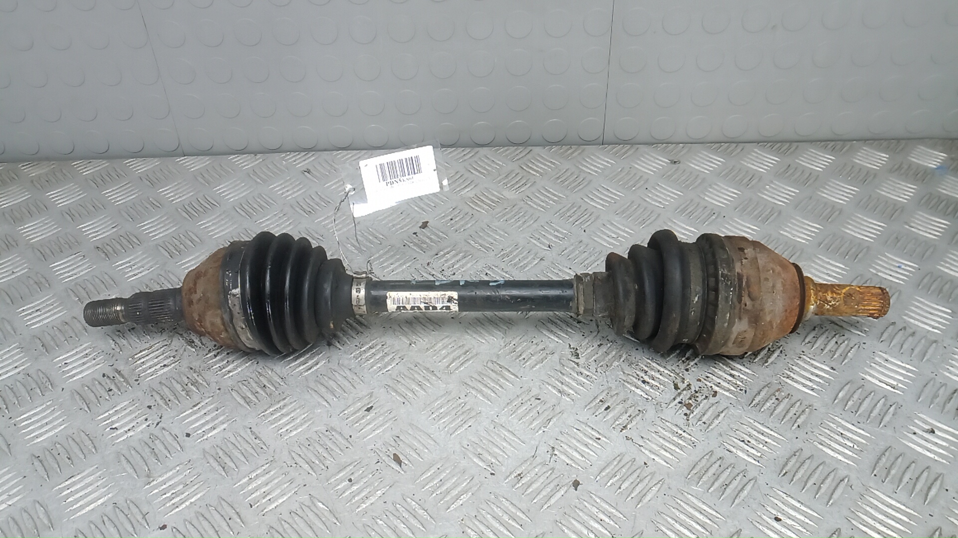 Полуось передняя левая