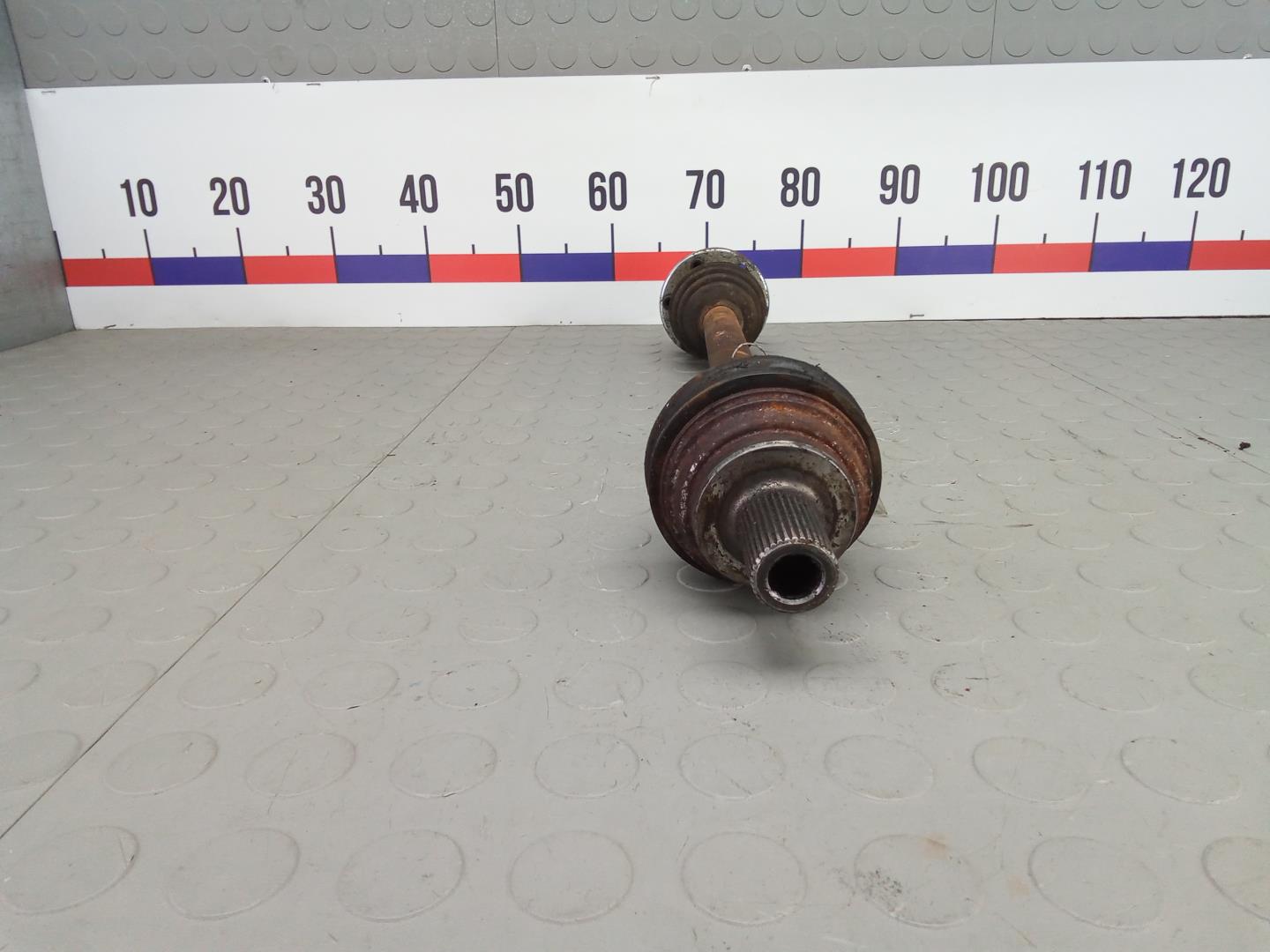 Полуось передняя левая