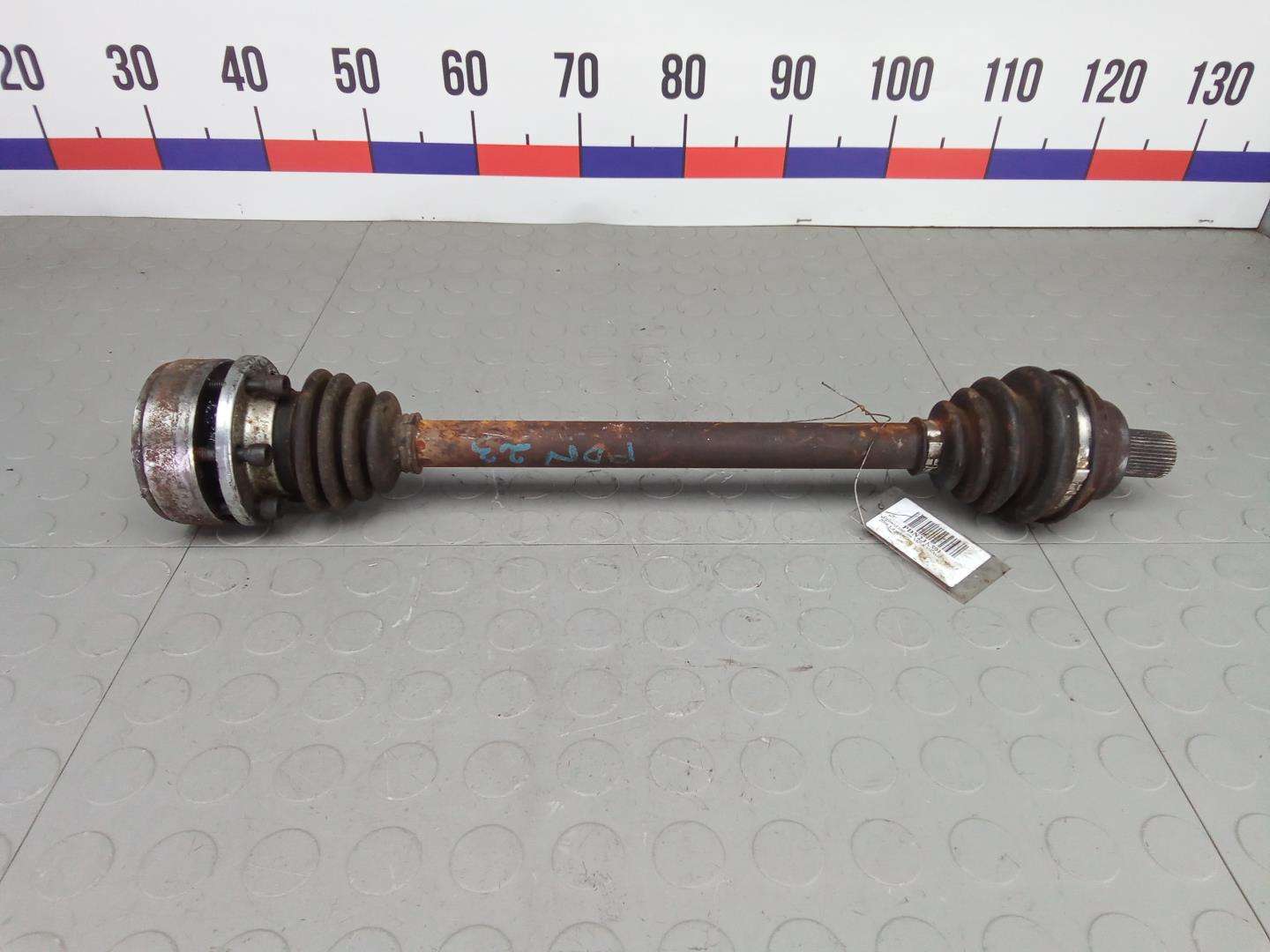 Полуось передняя левая