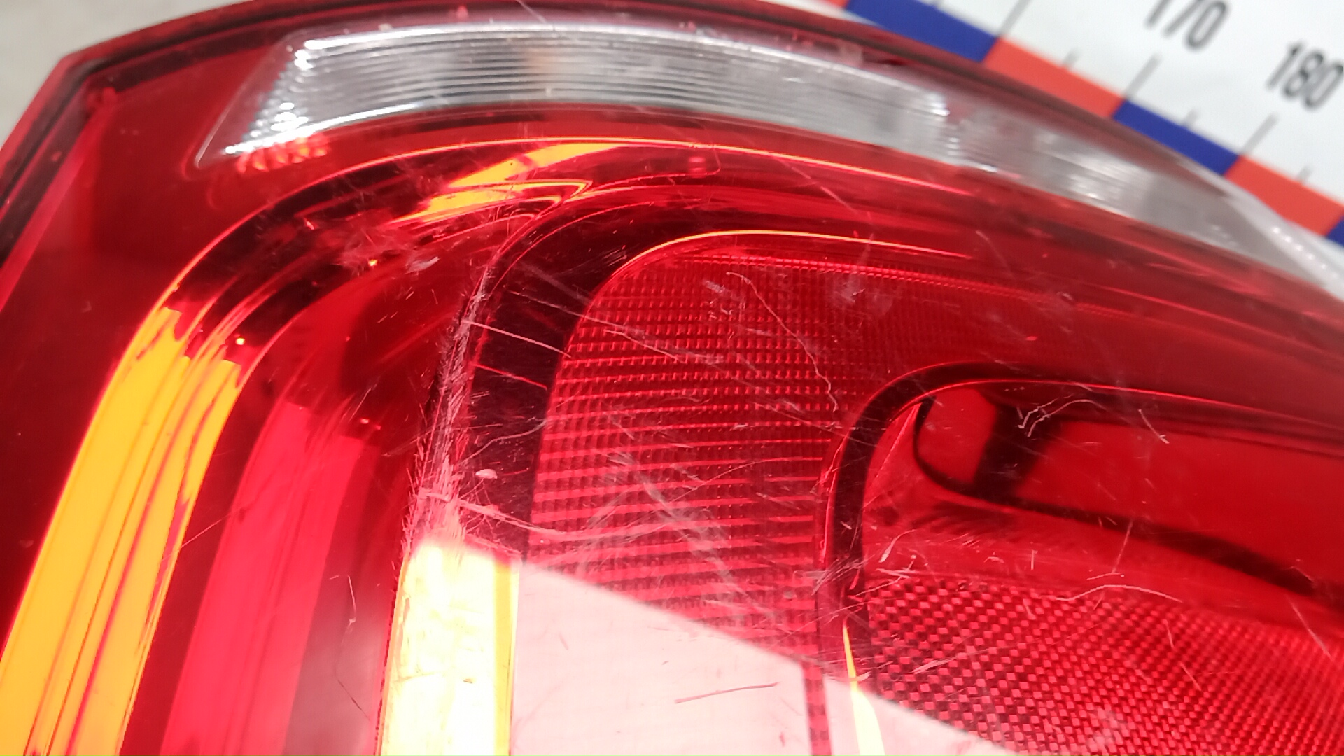 Фонарь задний правый