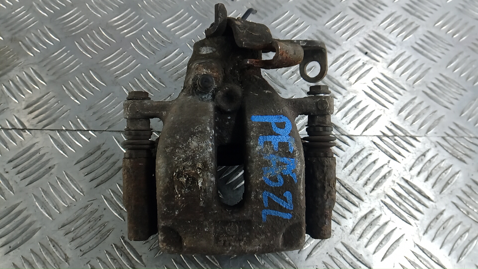 Суппорт задний левый