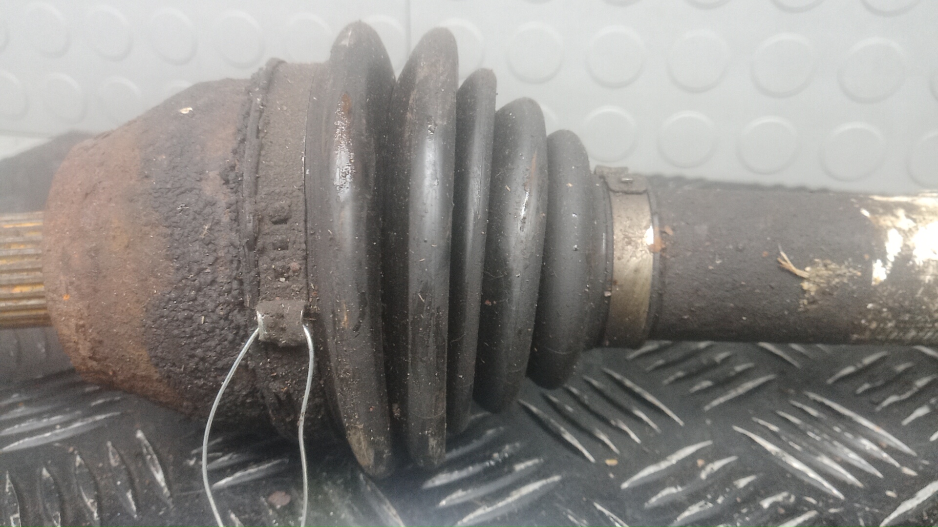 Полуось передняя правая