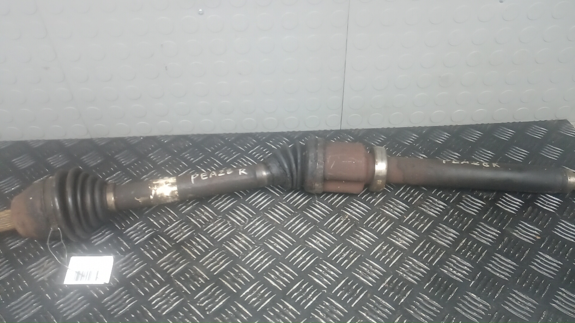 Полуось передняя правая