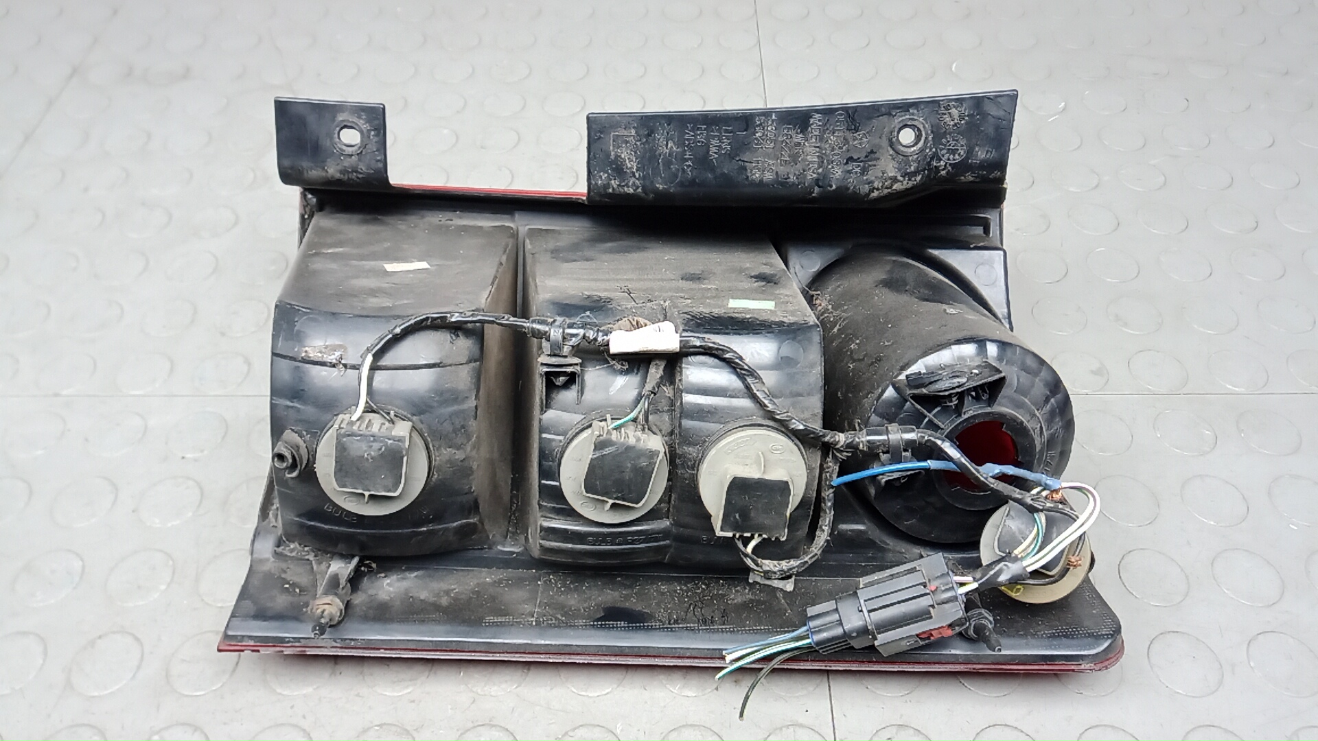 Фонарь задний левый