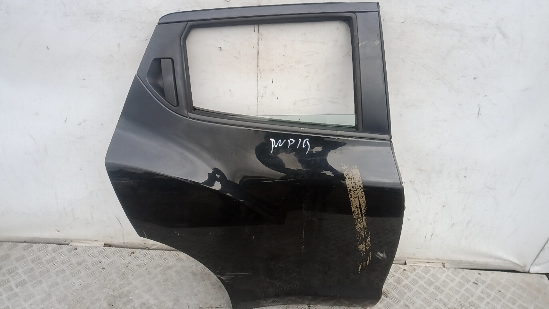 Дверь задняя правая