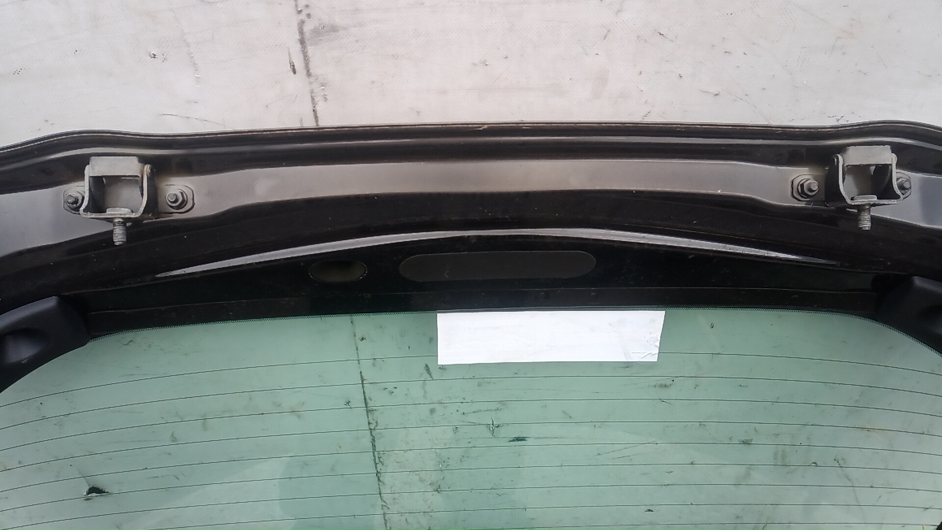 Дверь багажника