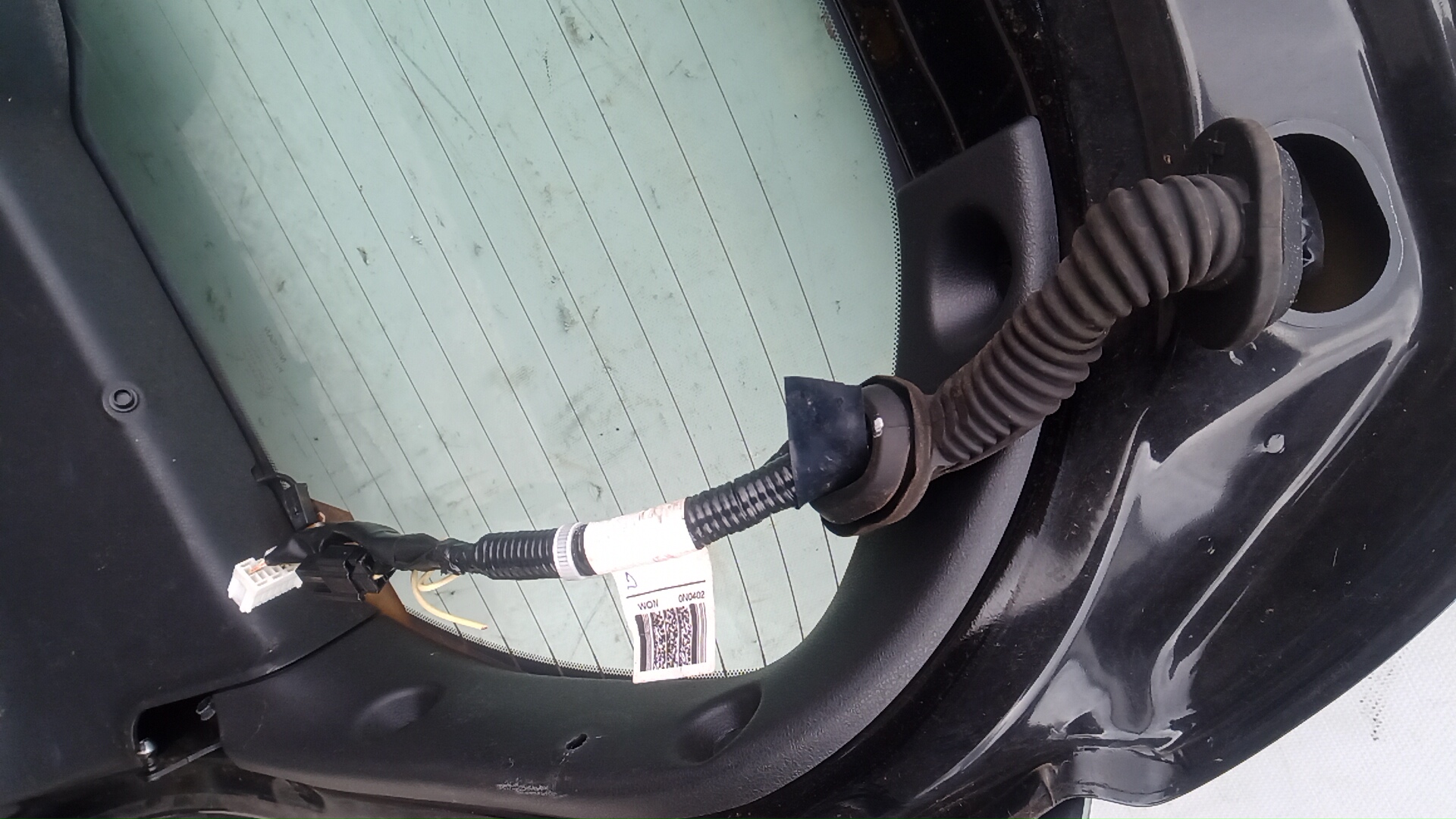 Дверь багажника