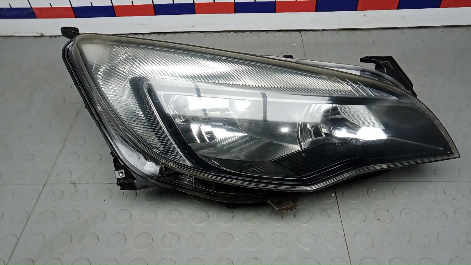 Фара правая