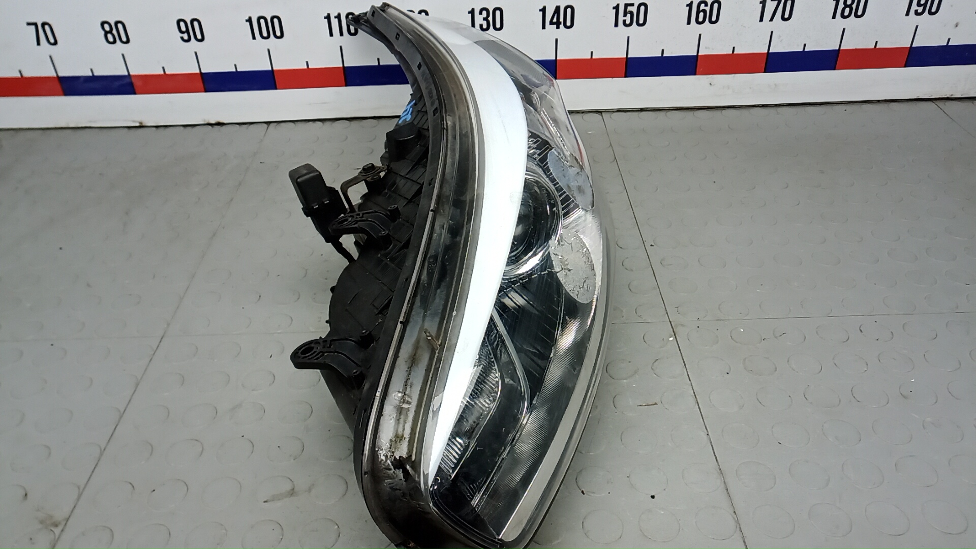 Фара левая