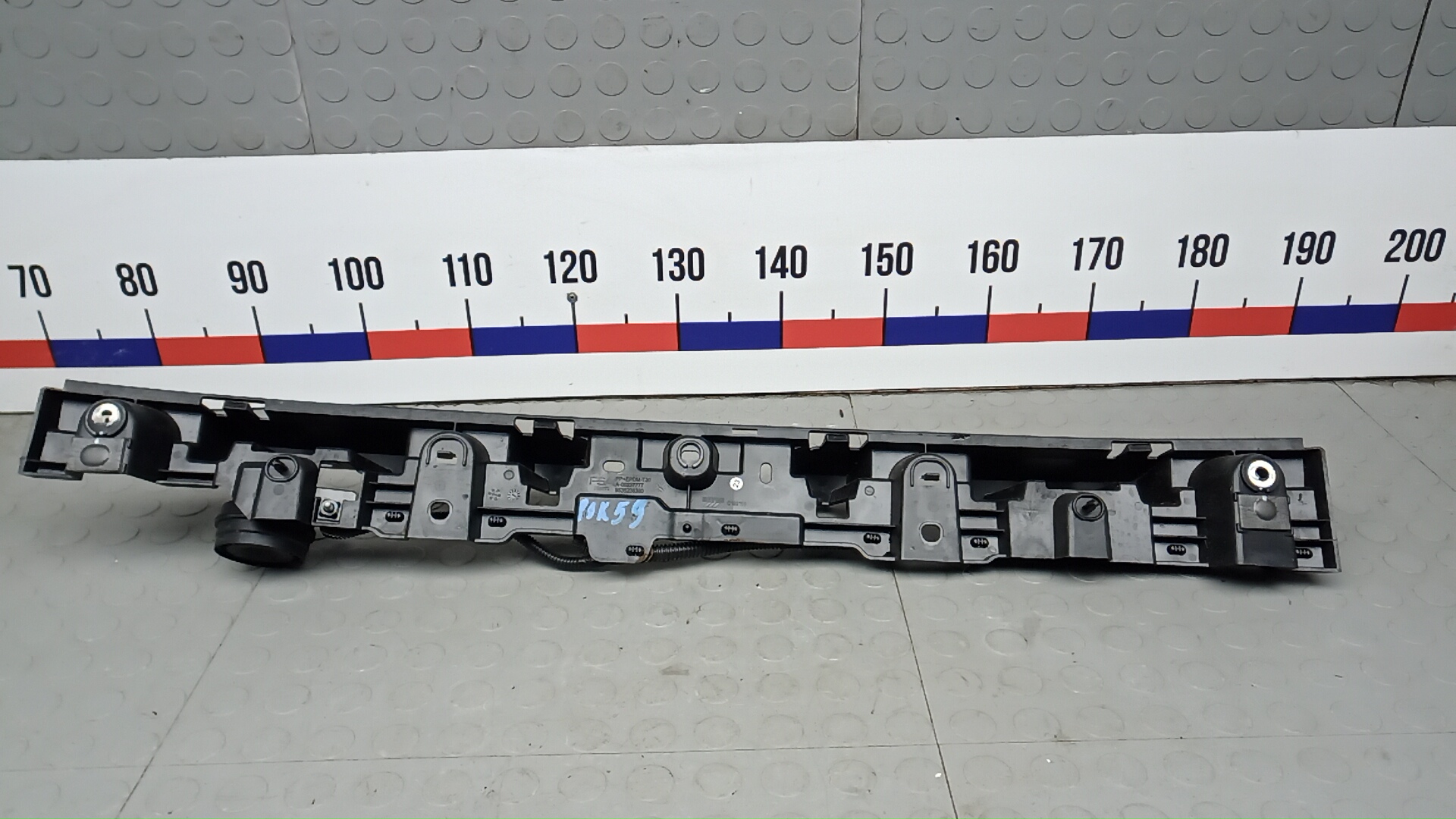 Кронштейн заднего бампера