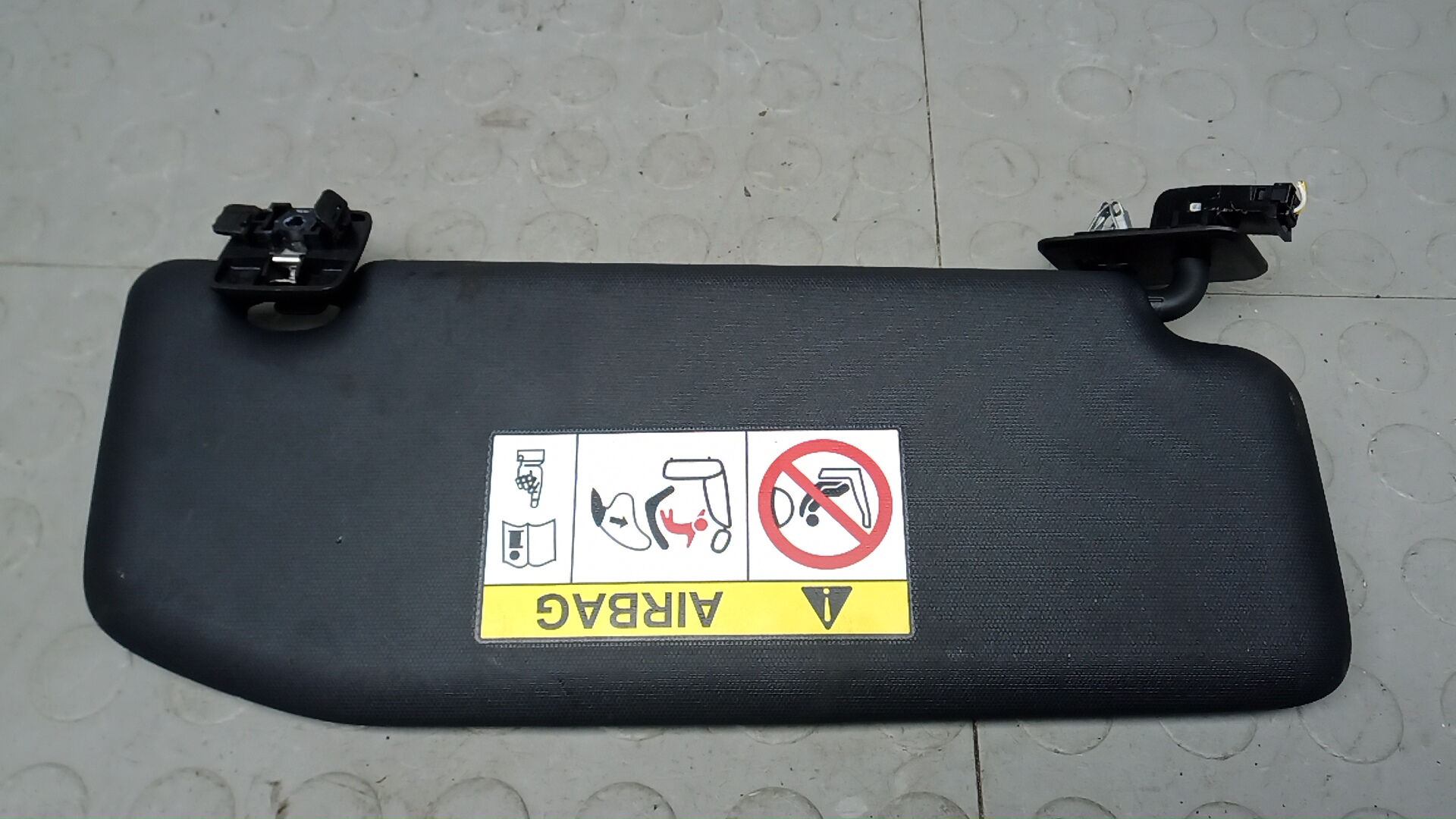 Козырек солнцезащитный