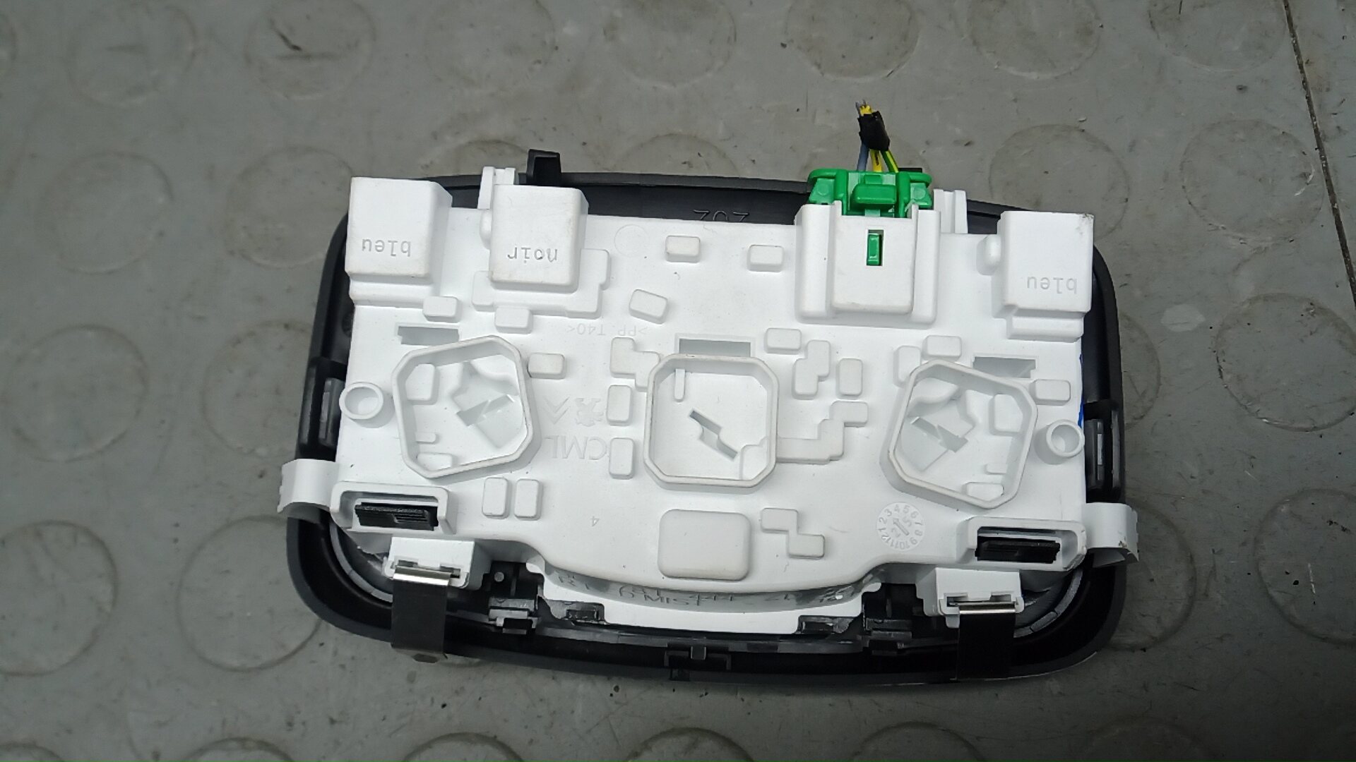 Плафон салонный