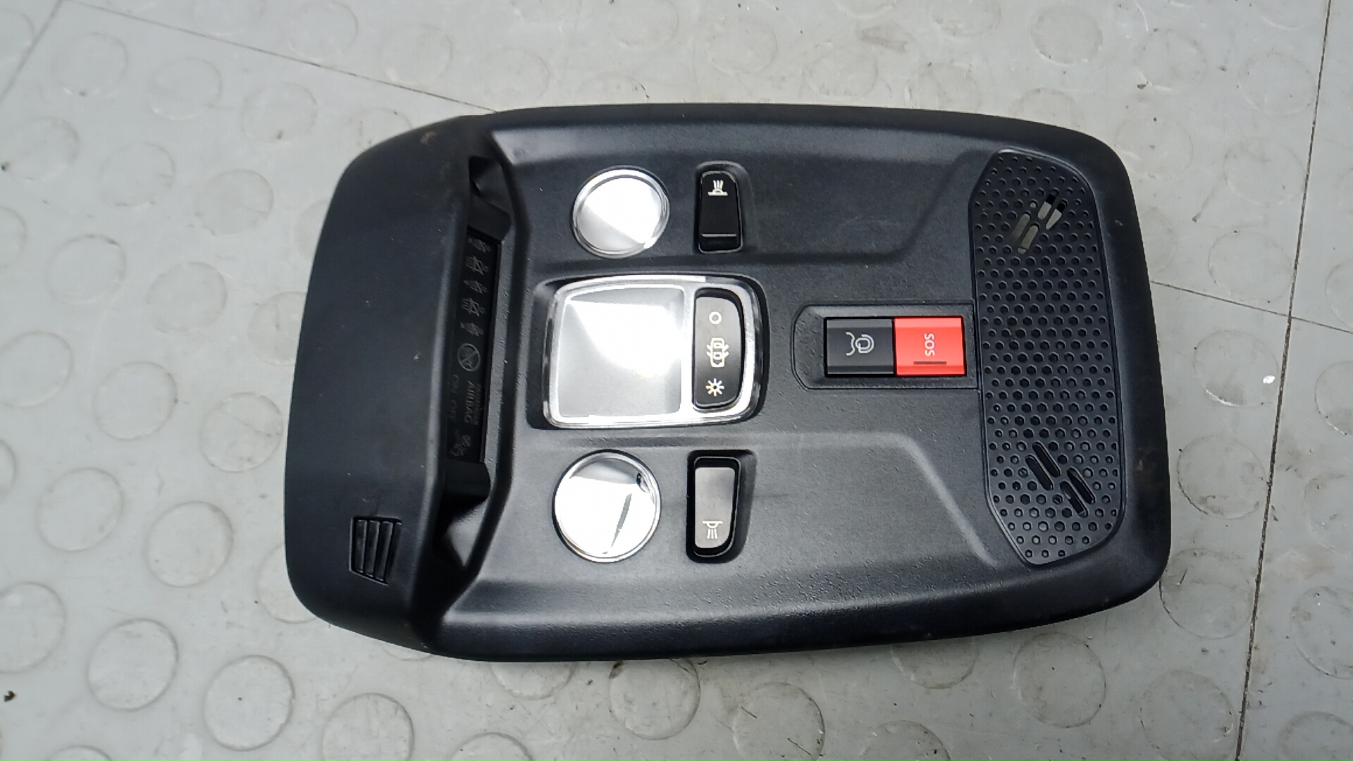 Плафон салонный