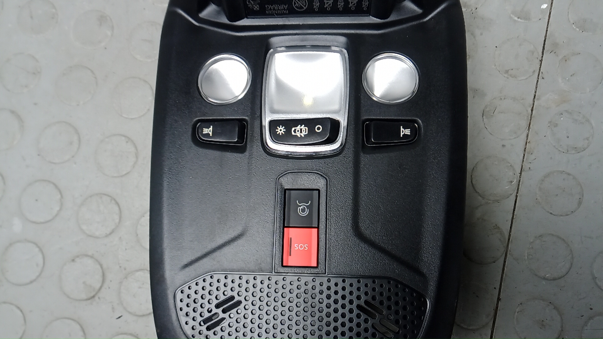 Плафон салонный