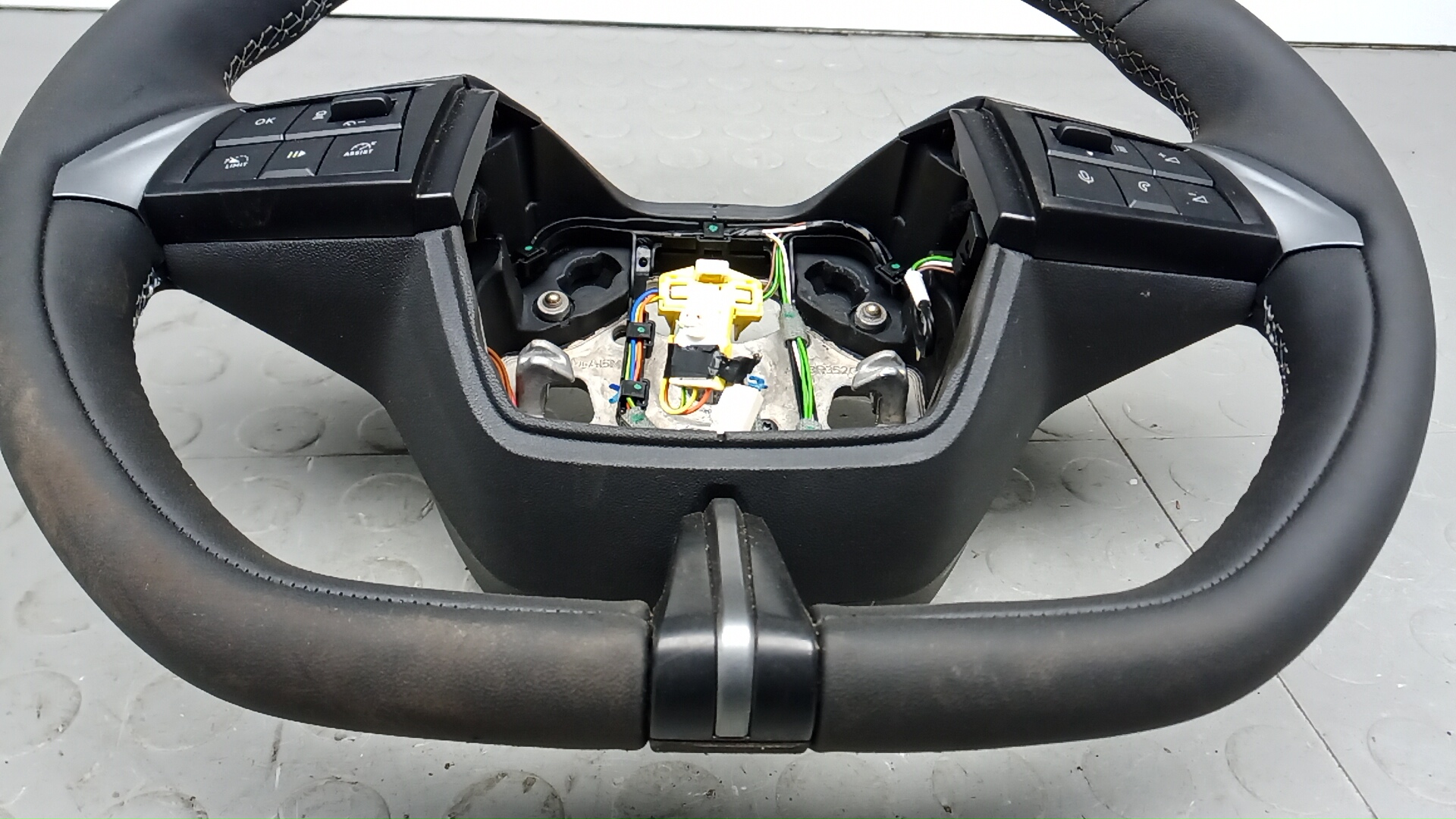 Рулевое колесо (руль)