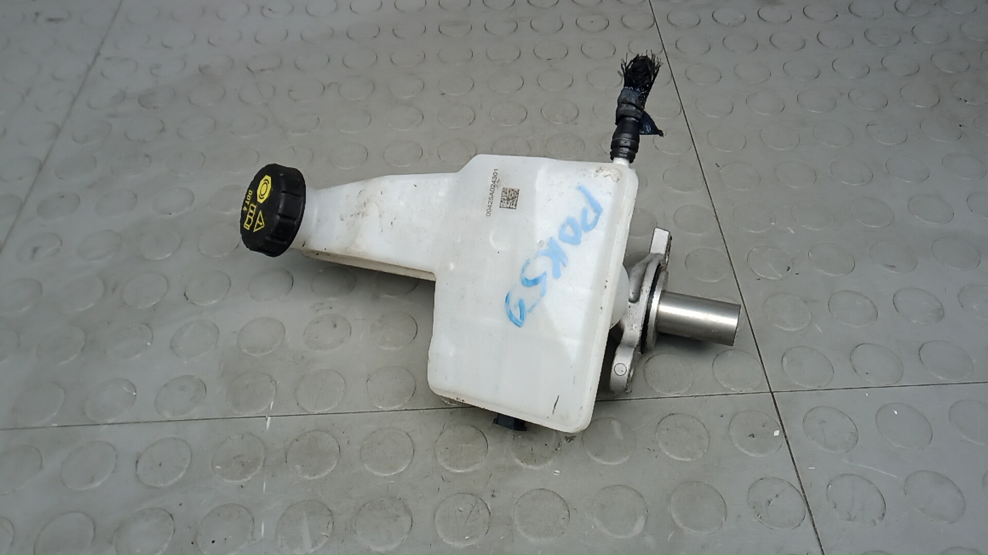 Цилиндр тормозной главный