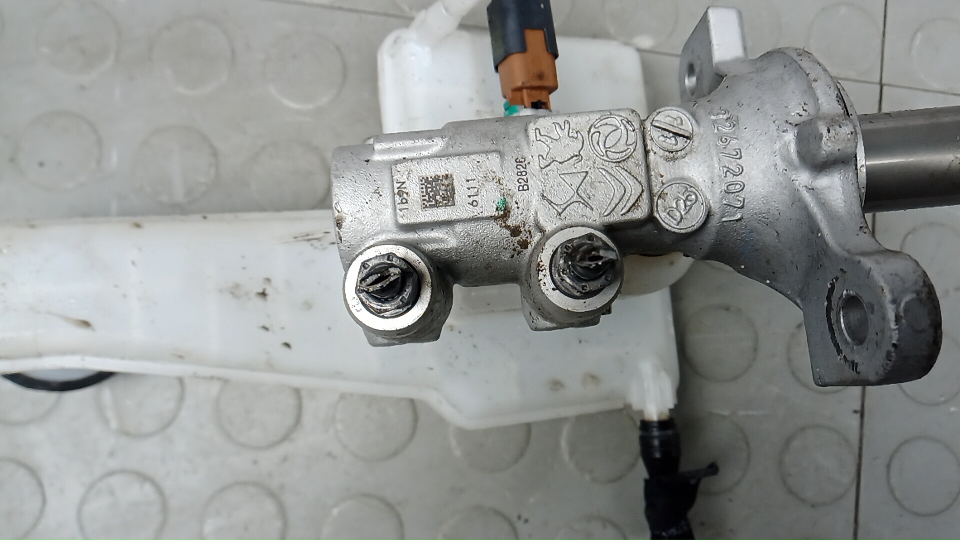 Цилиндр тормозной главный