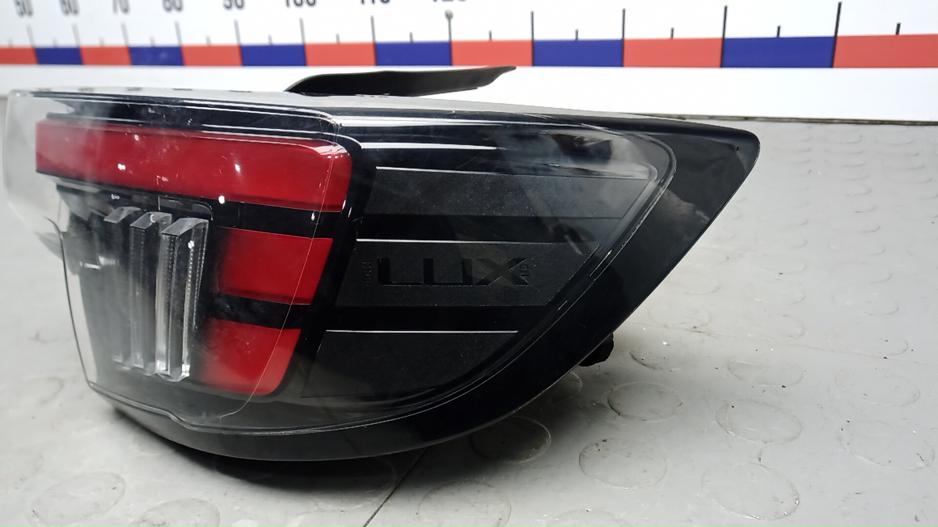 Фонарь задний правый