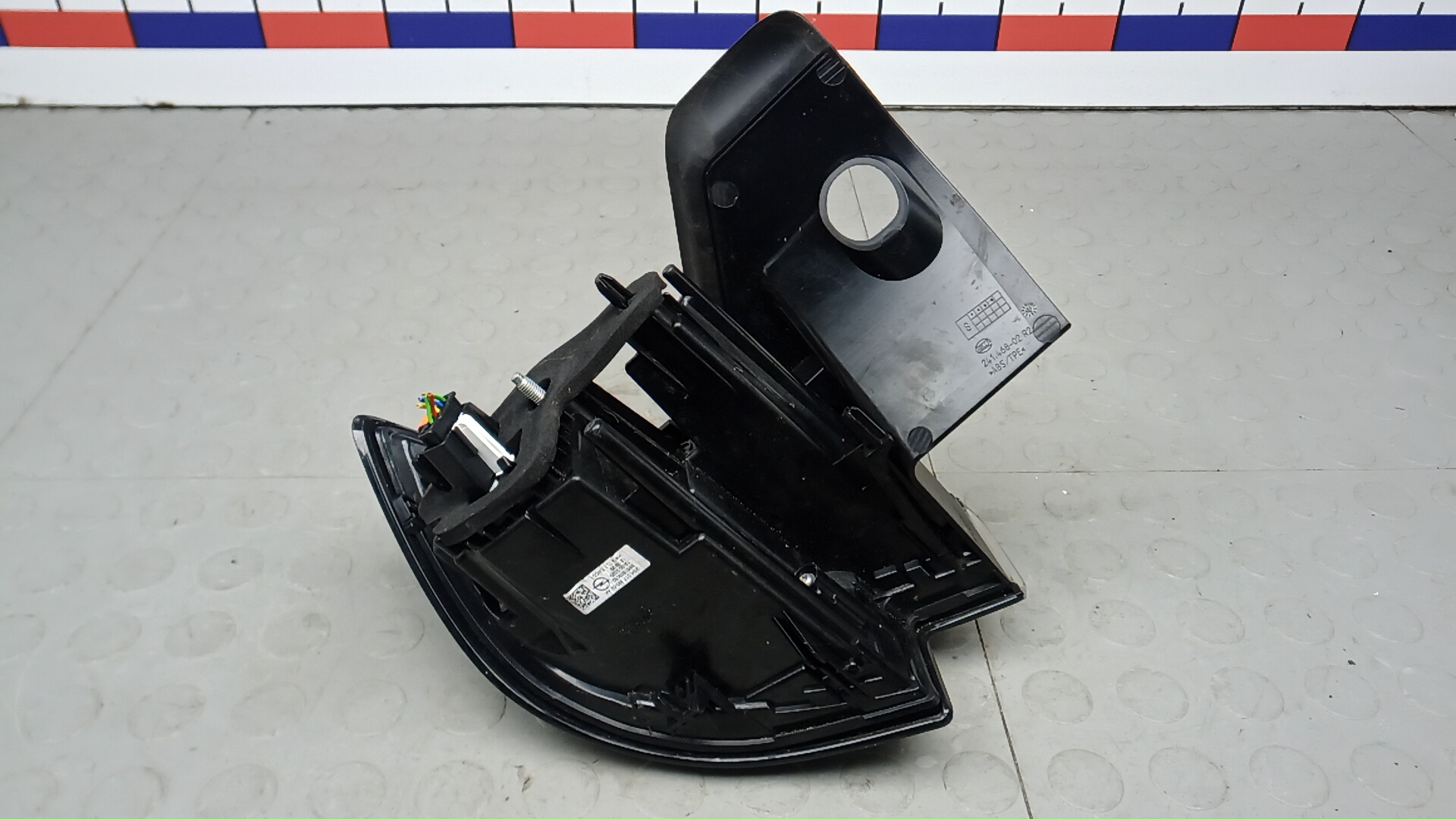 Фонарь задний правый