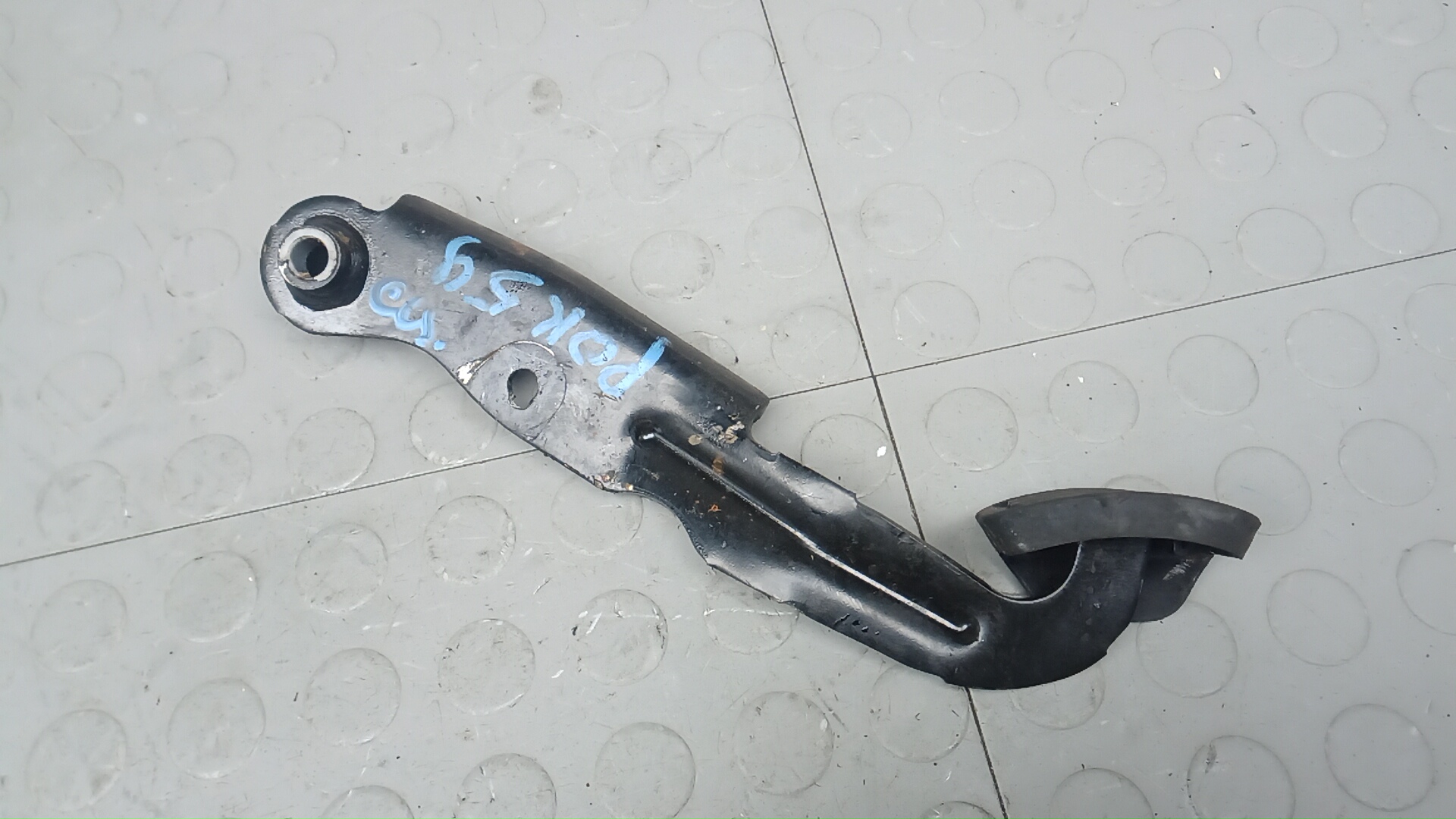 Педаль сцепления