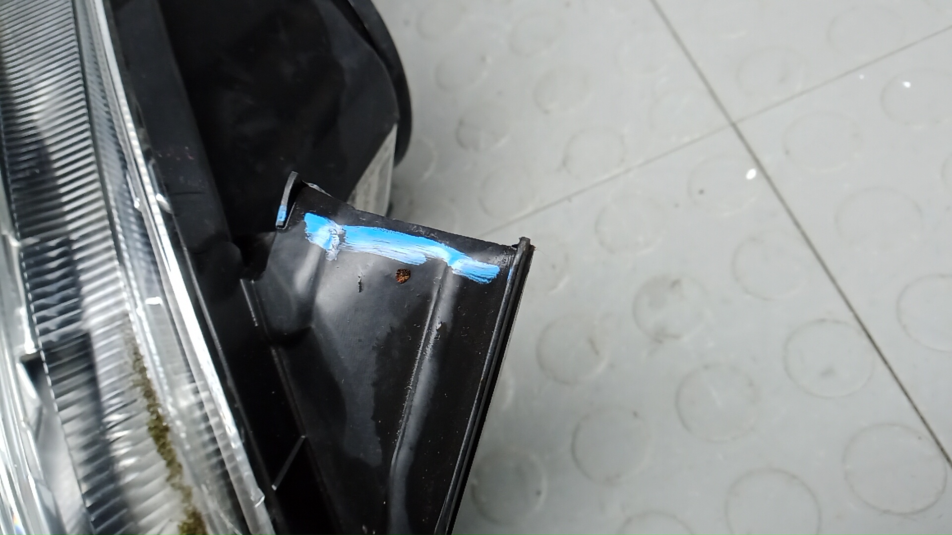 Фара правая