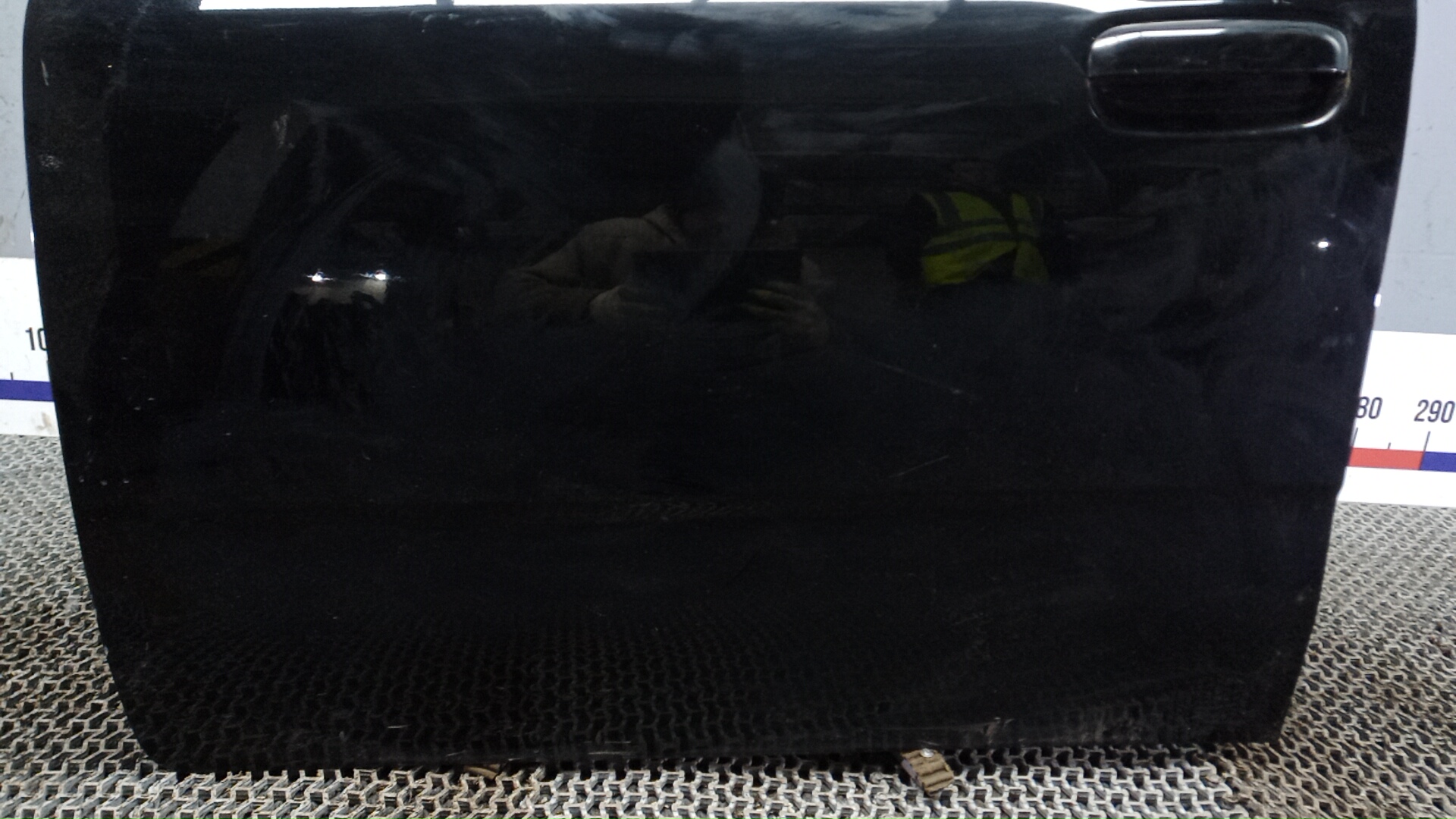 Дверь передняя левая