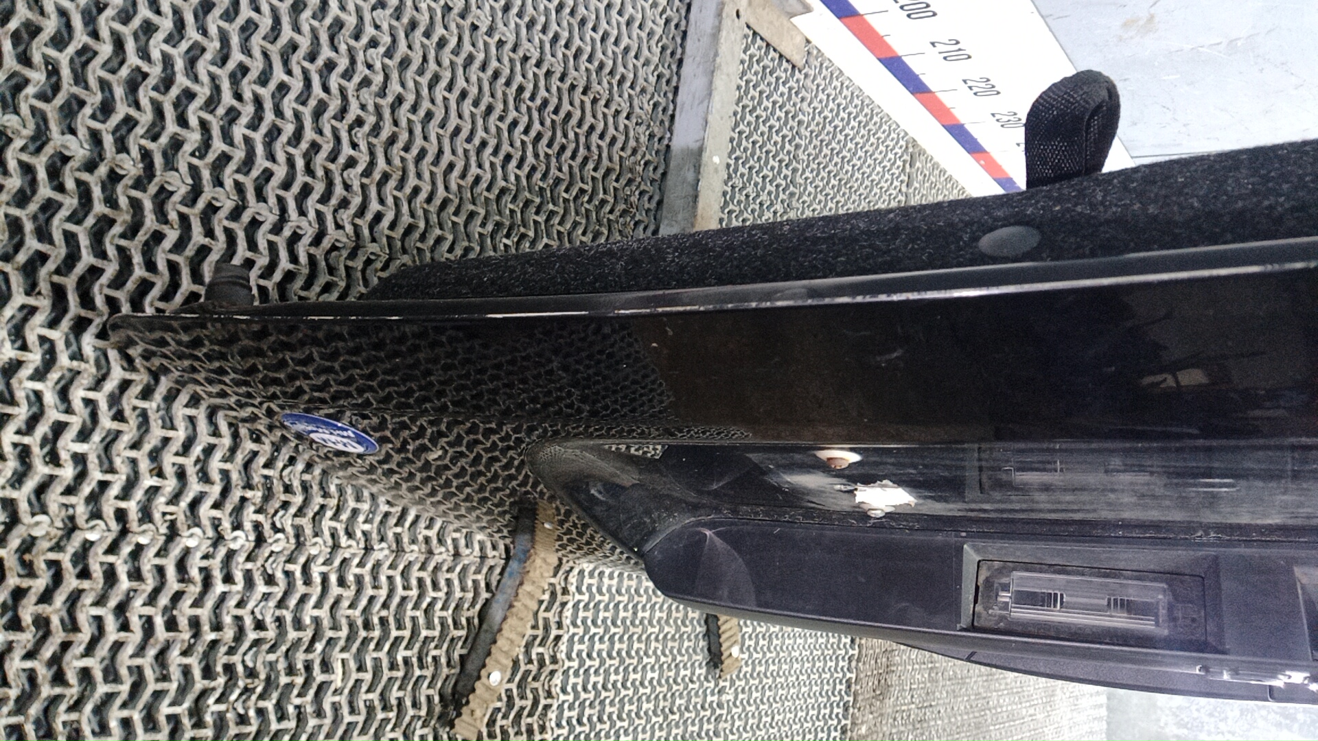 Дверь багажника