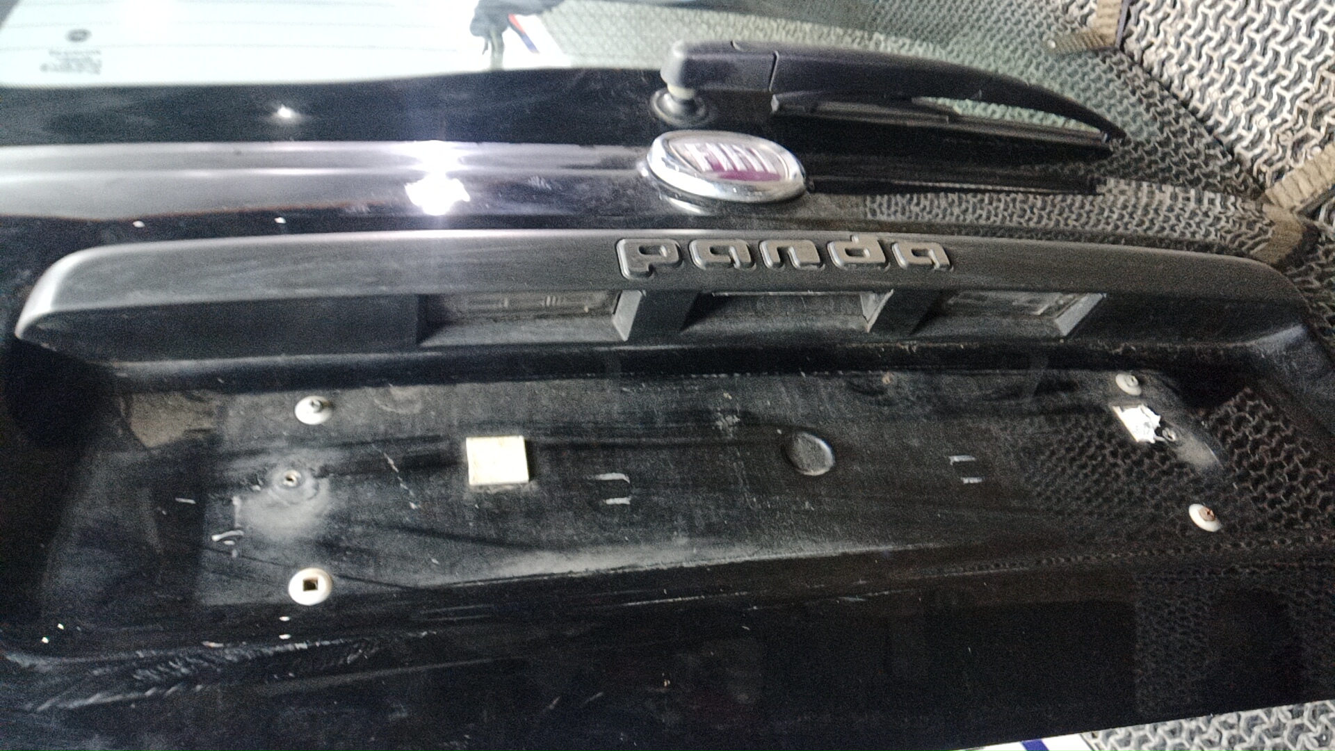 Дверь багажника