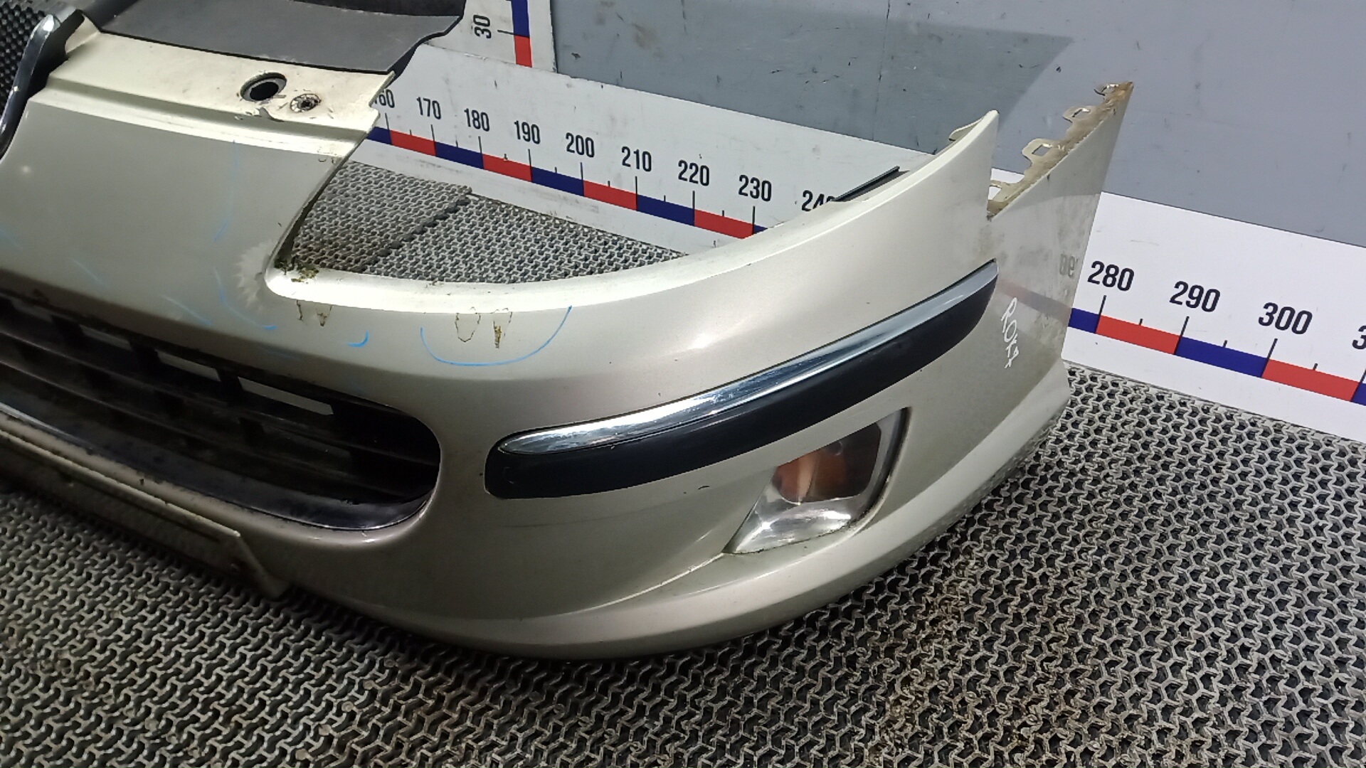 Бампер передний