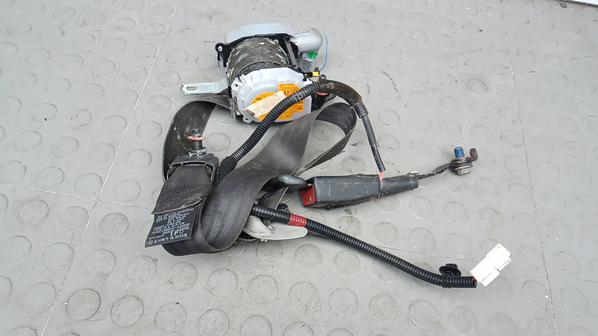 Ремень безопасности с пиропатроном