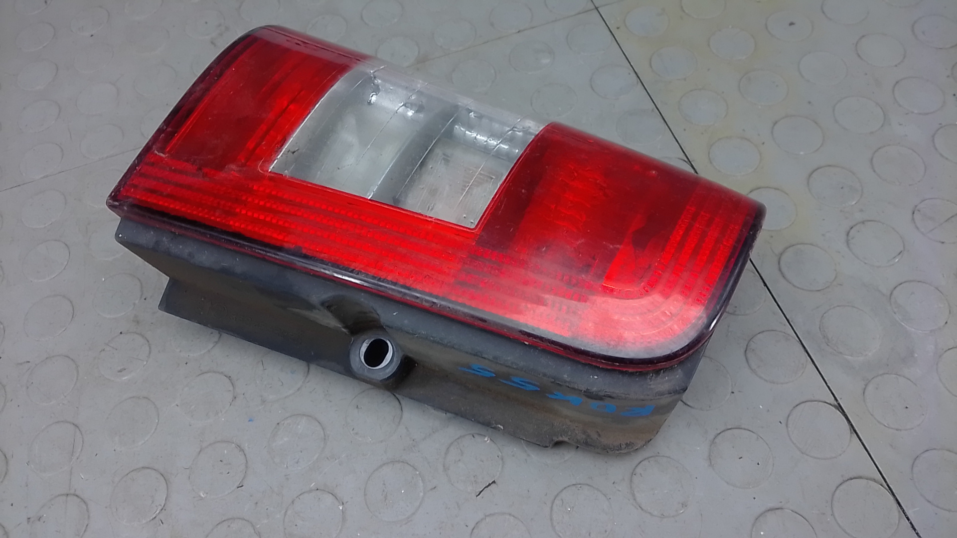 Фонарь задний левый