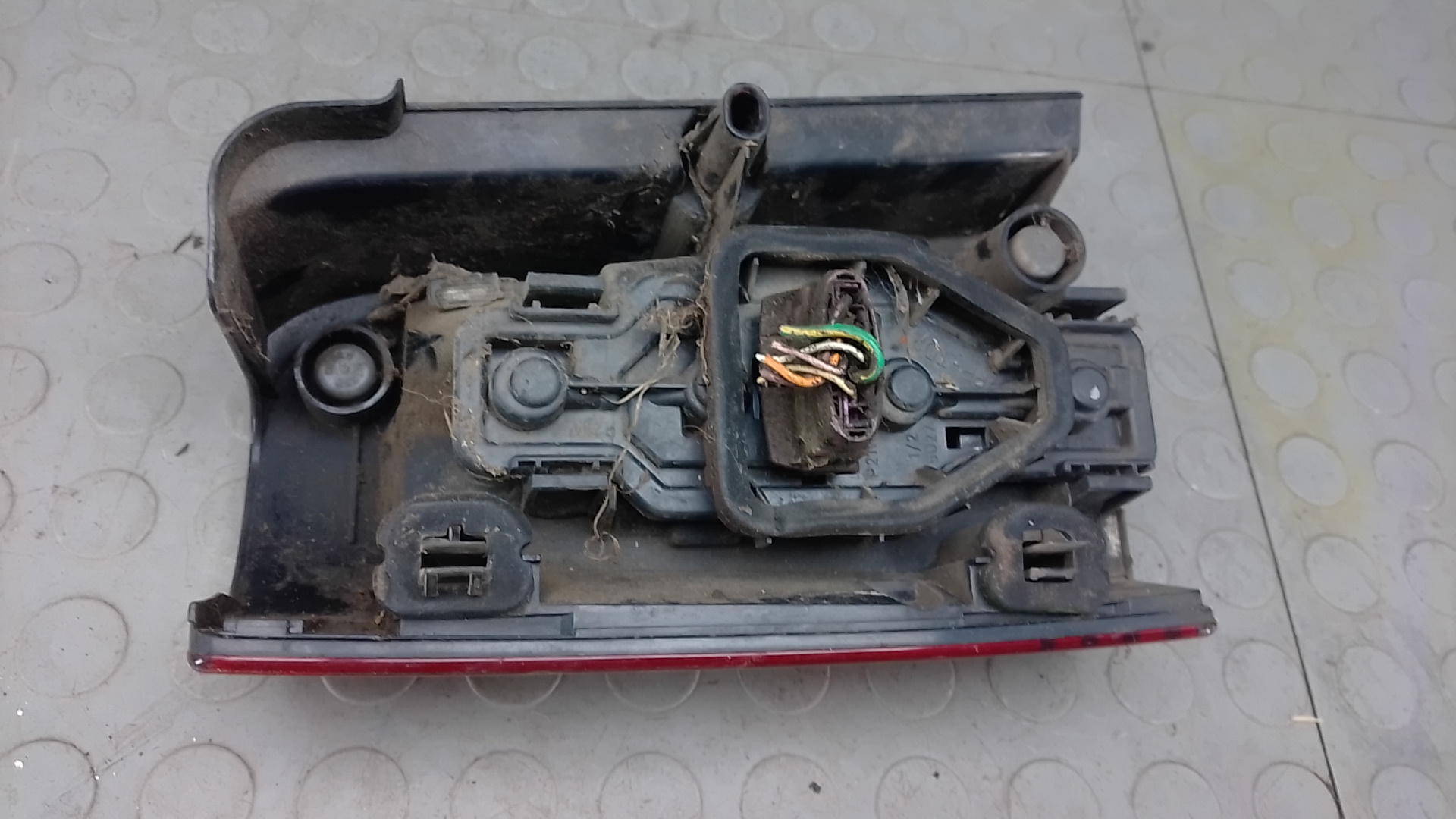 Фонарь задний правый