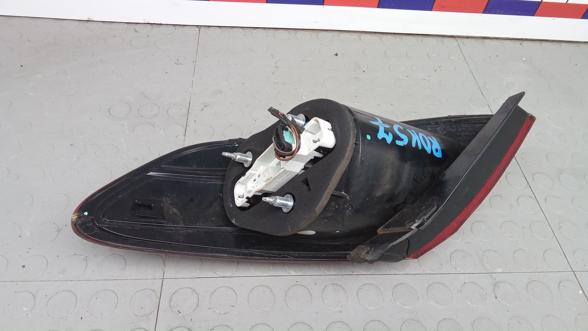 Фонарь задний левый