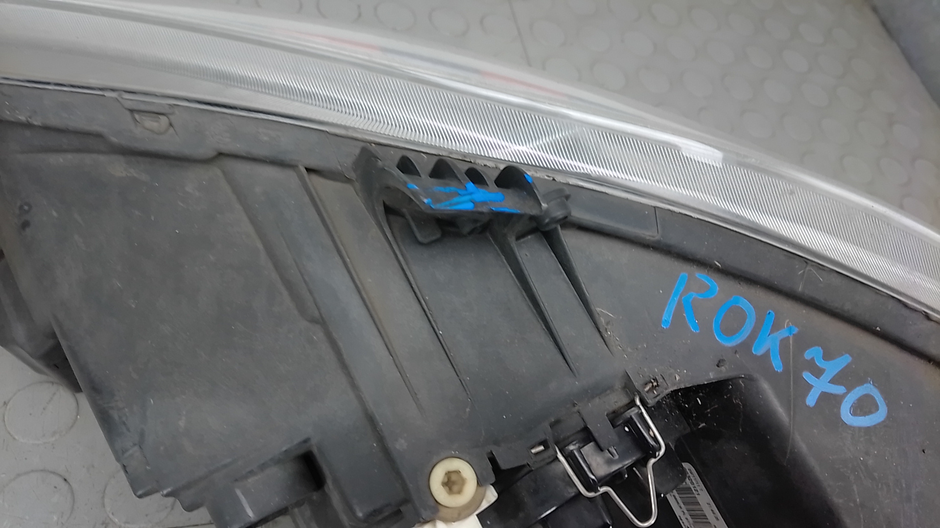 Фара правая