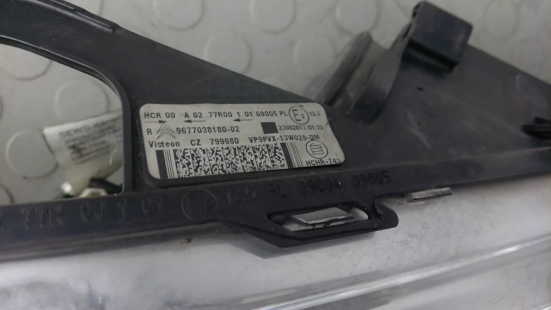 Фара правая