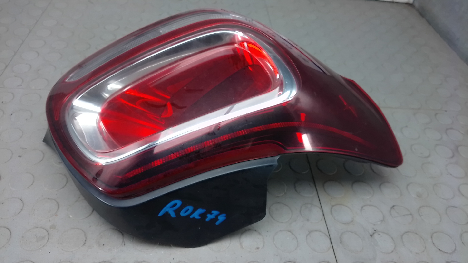 Фонарь задний левый