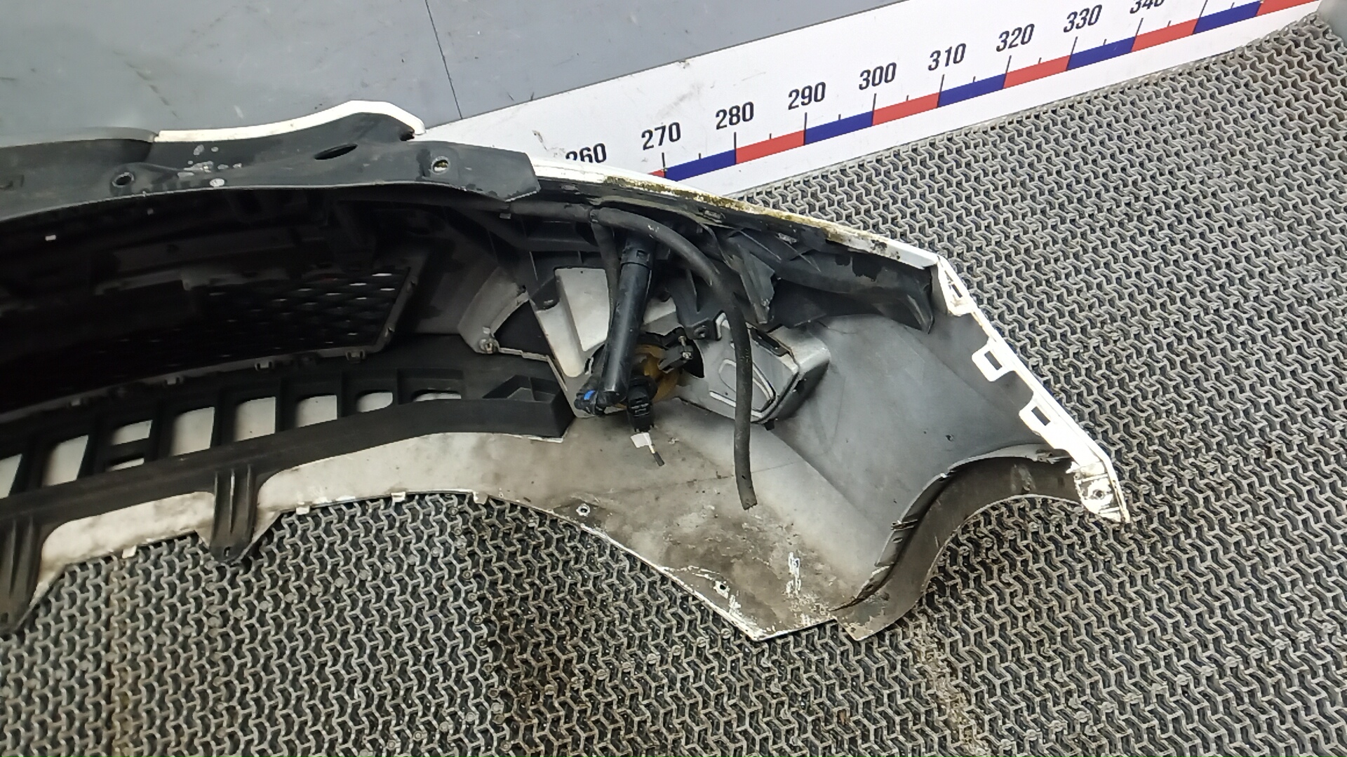 Бампер передний