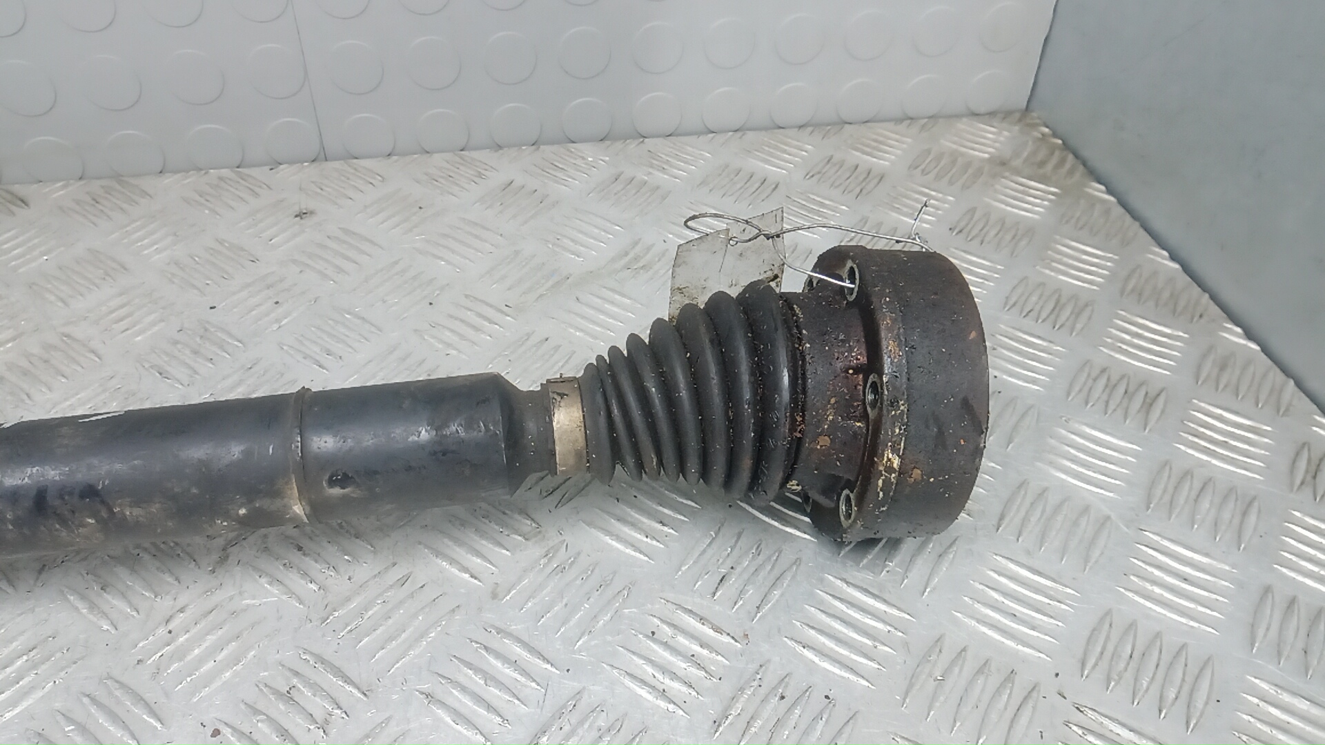 Полуось передняя правая