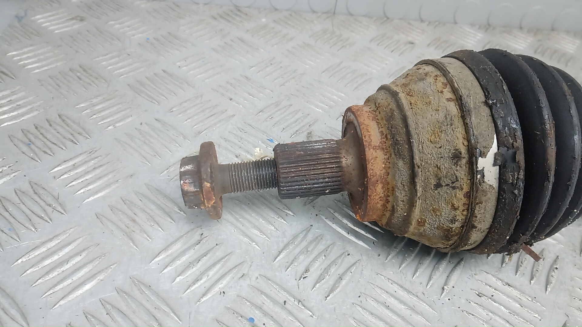 Полуось передняя правая