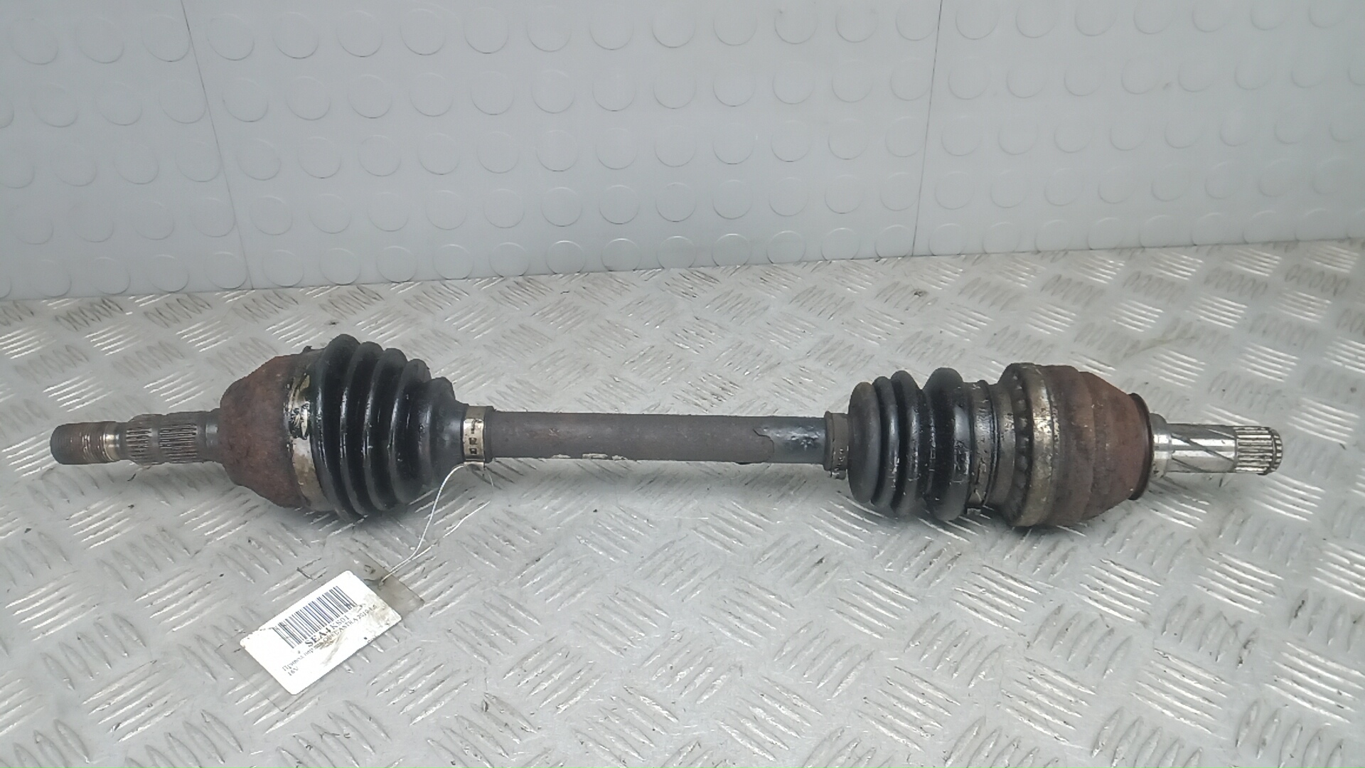 Полуось передняя левая