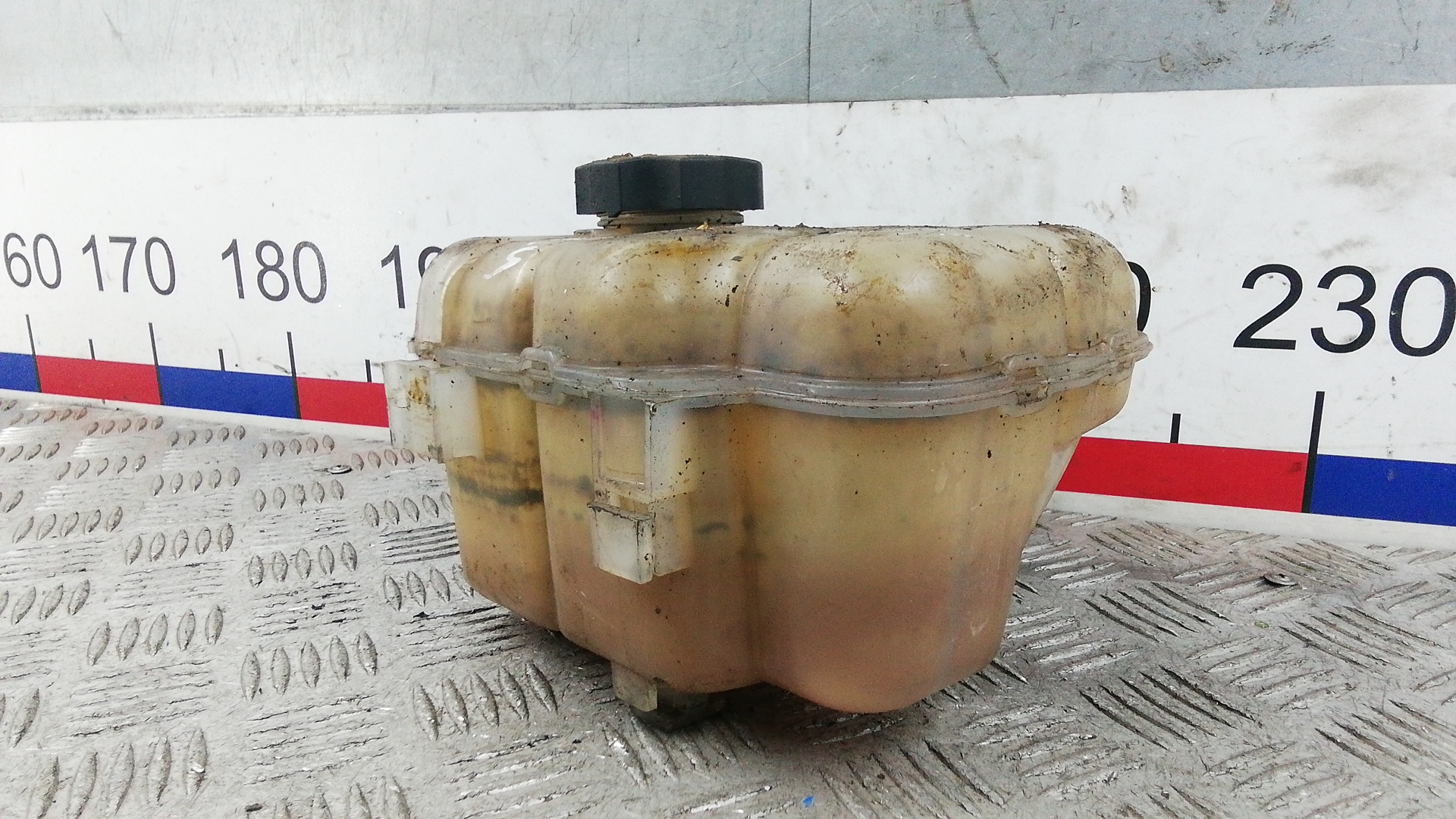 Бачок расширительный